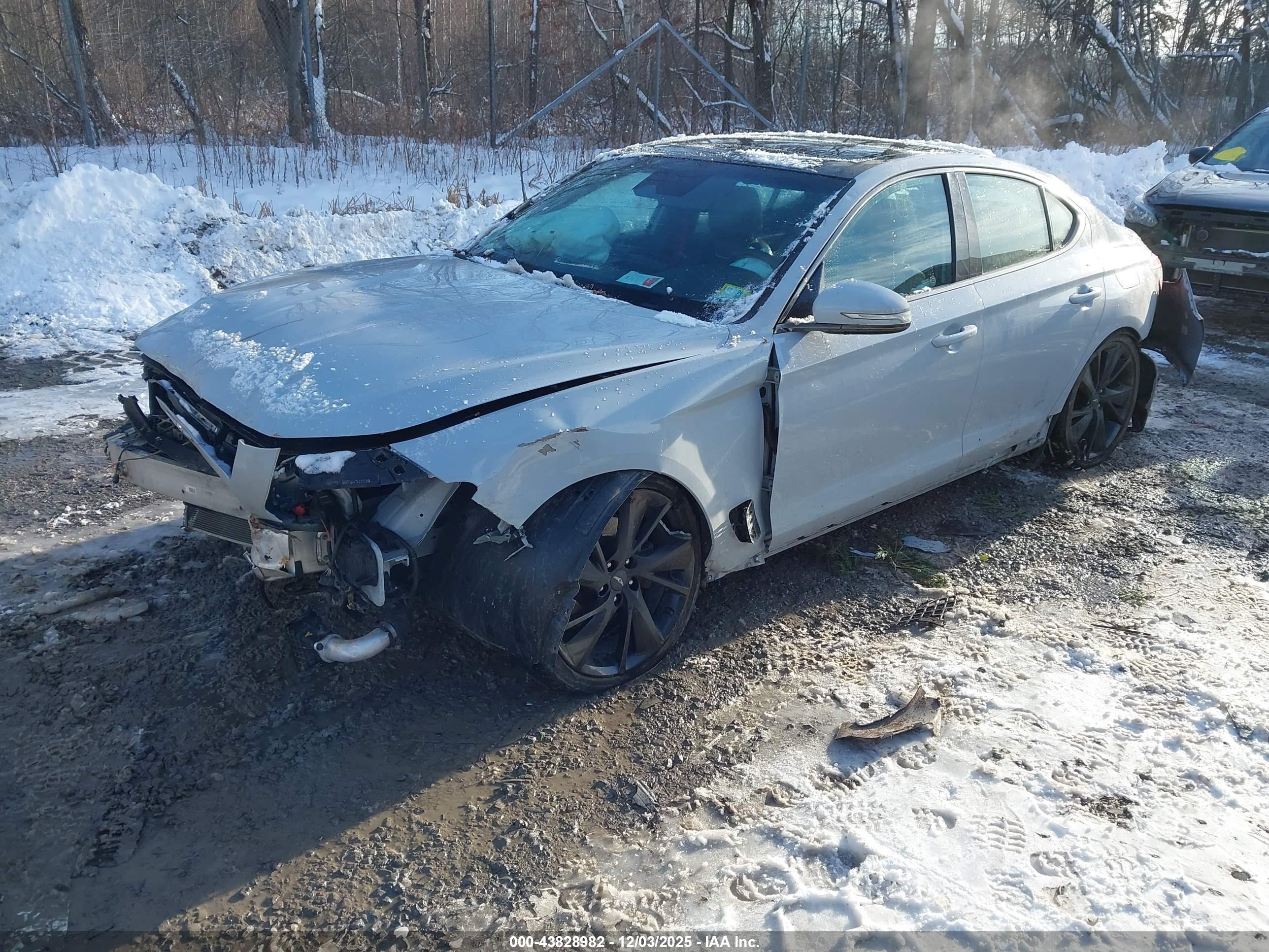GENESIS G70 image 2