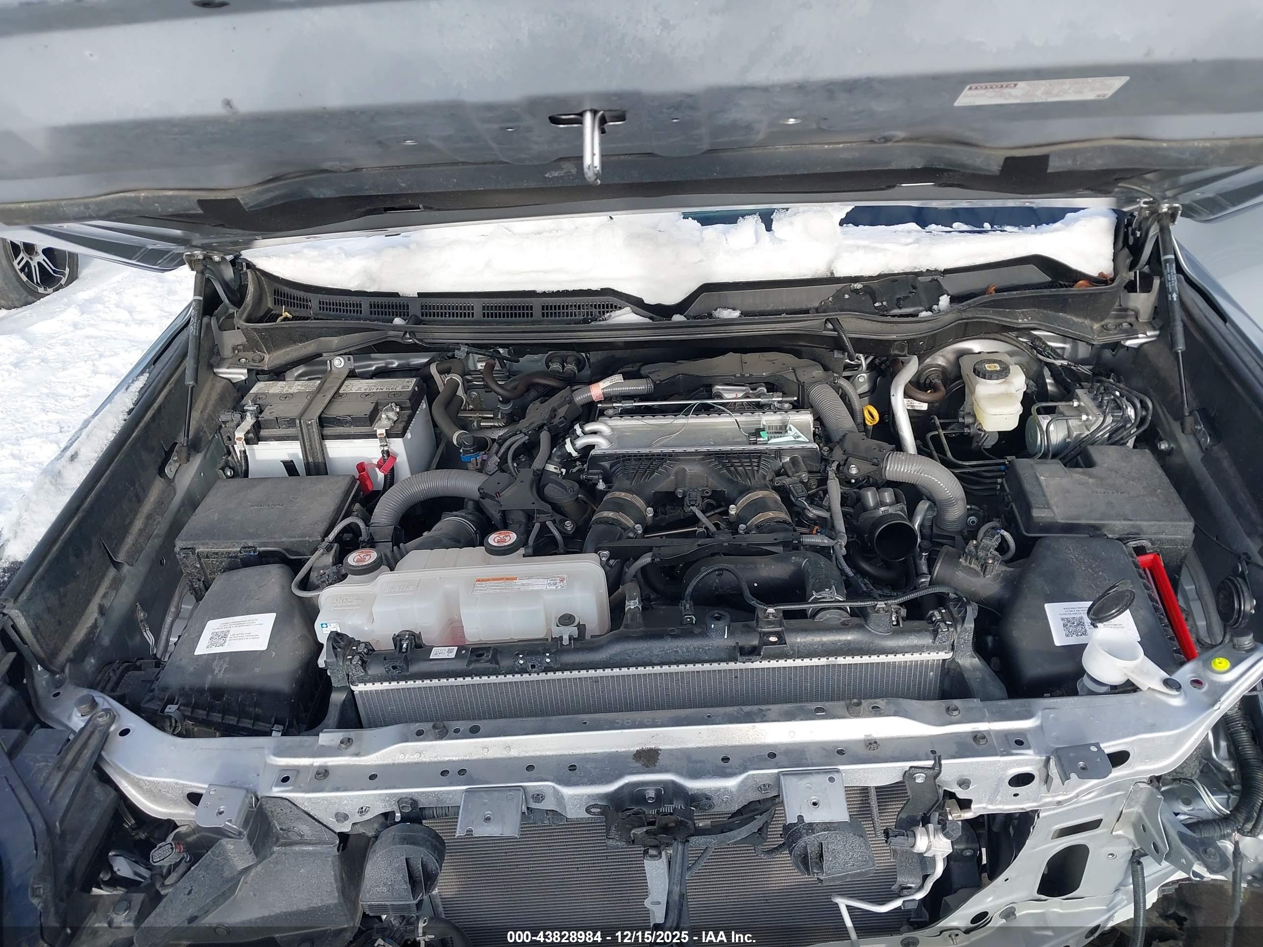 TOYOTA TUNDRA image 10
