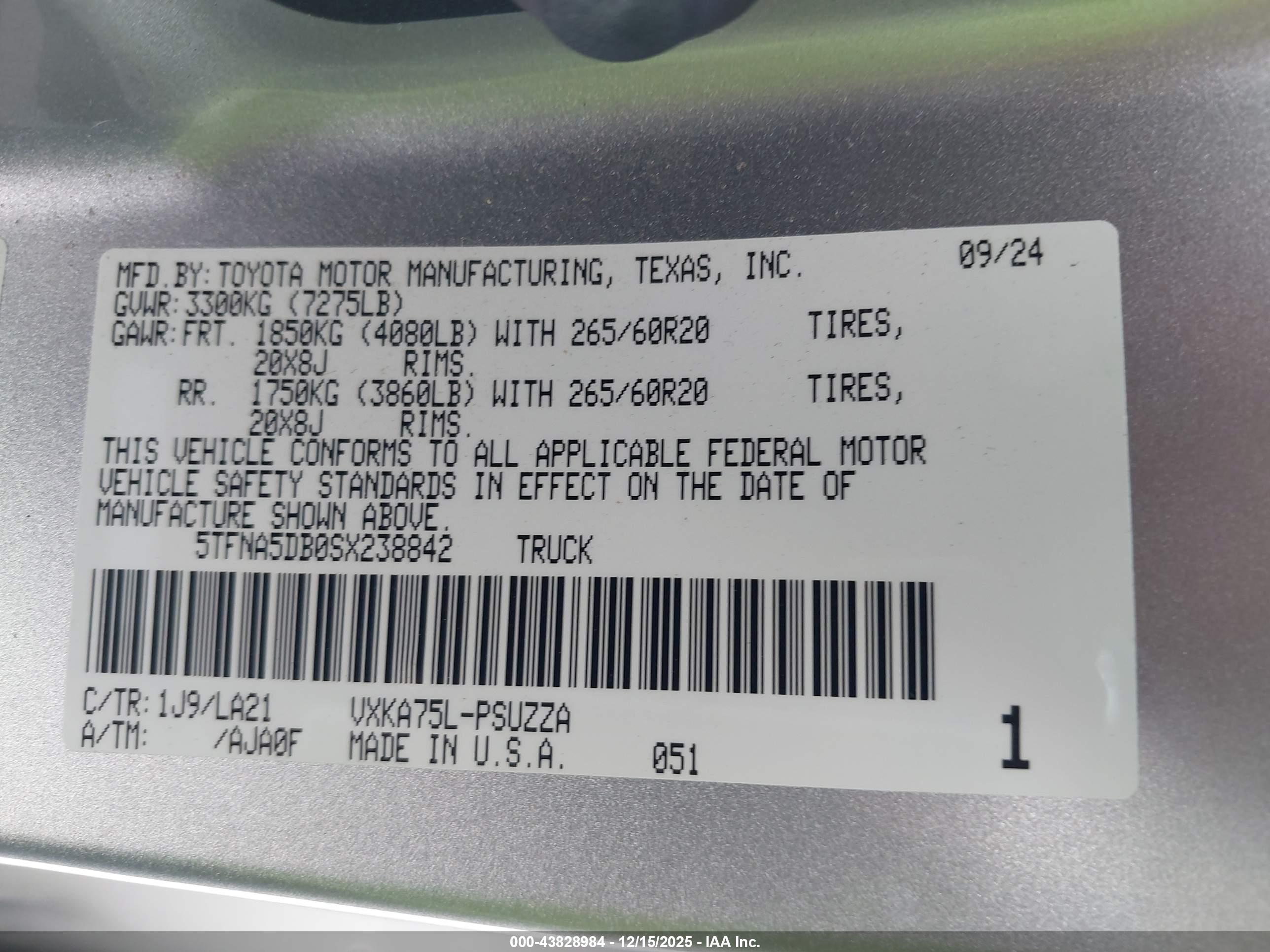 TOYOTA TUNDRA image 9