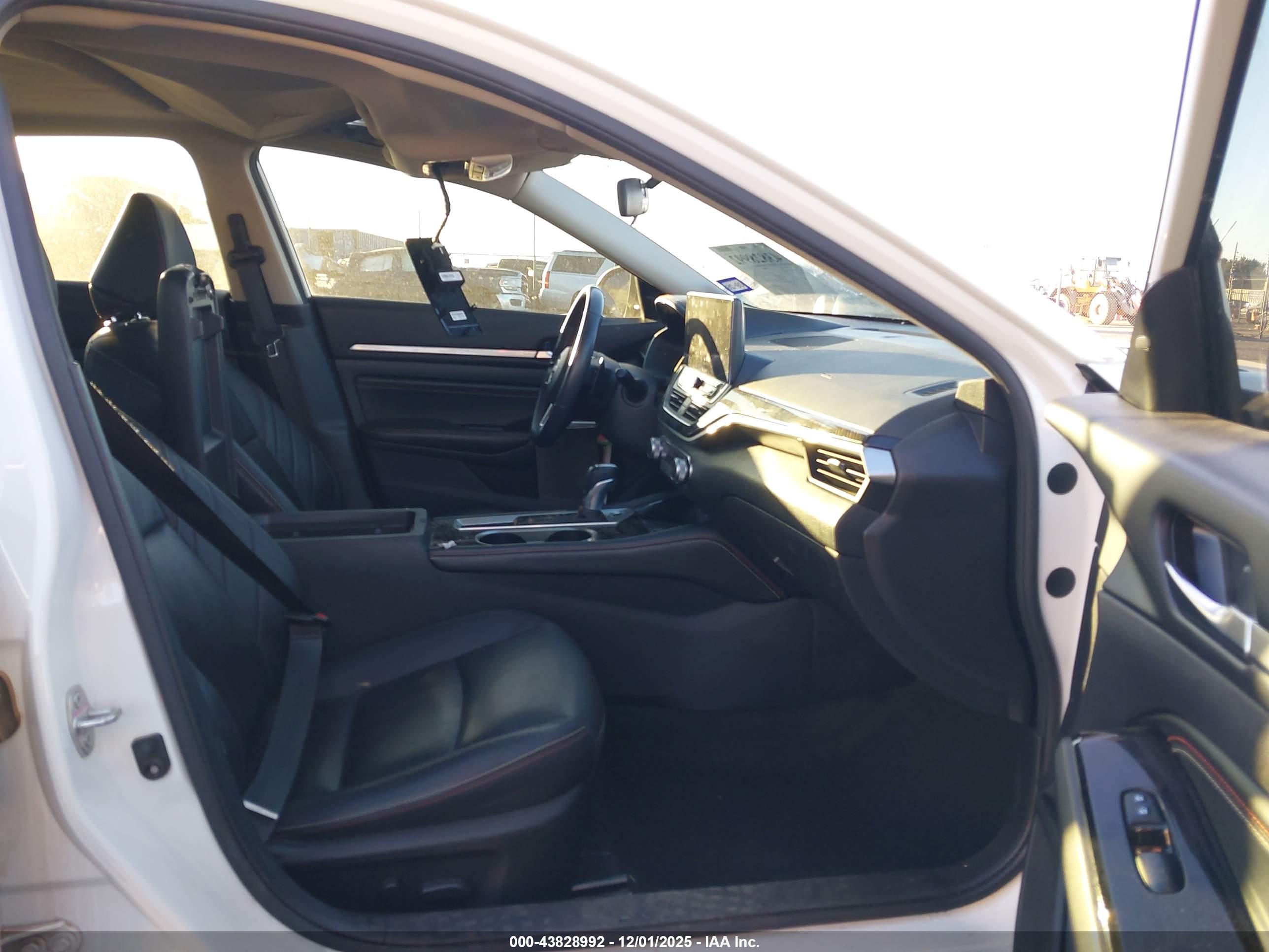 NISSAN ALTIMA image 5