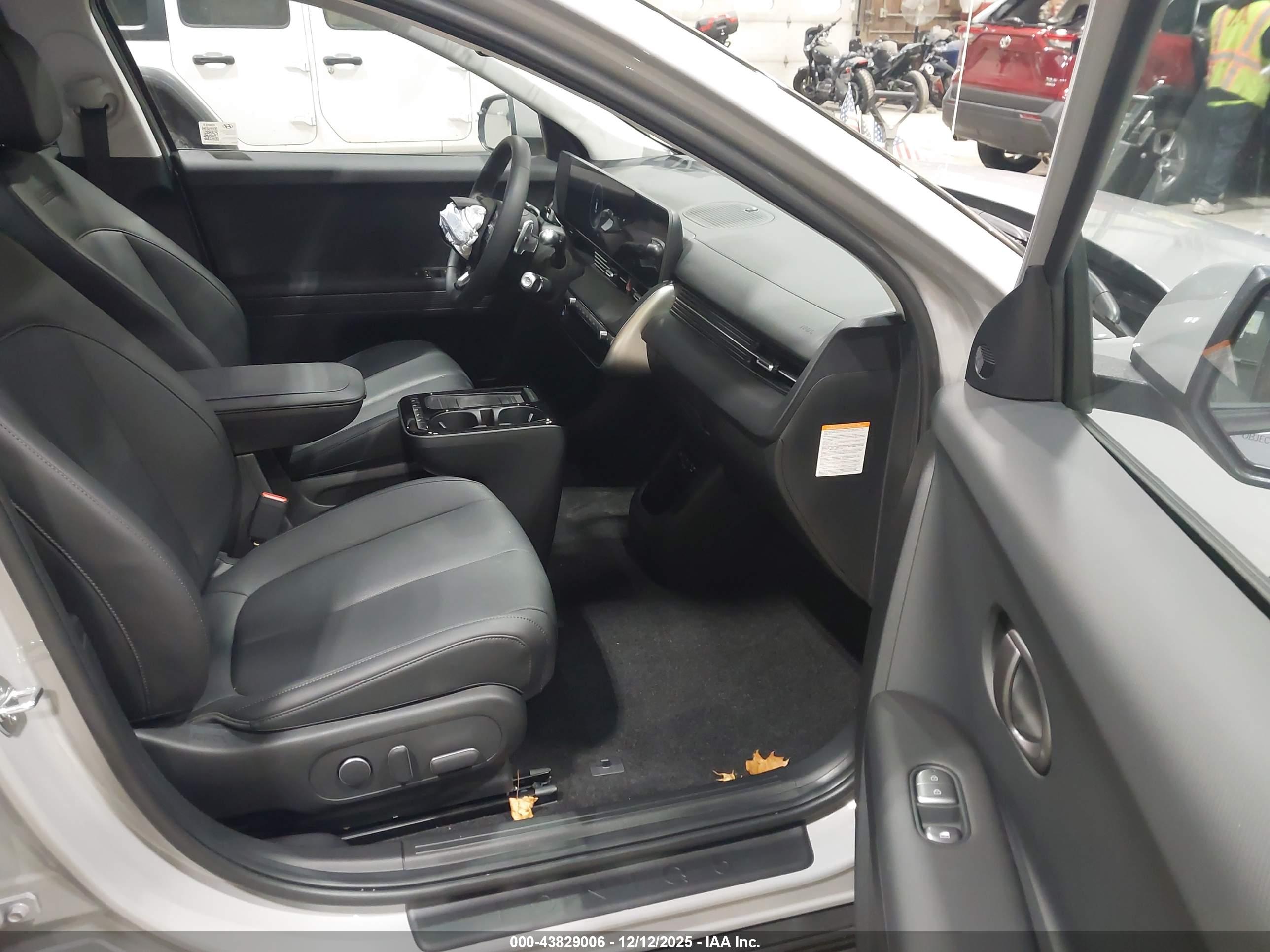 HYUNDAI IONIQ image 5