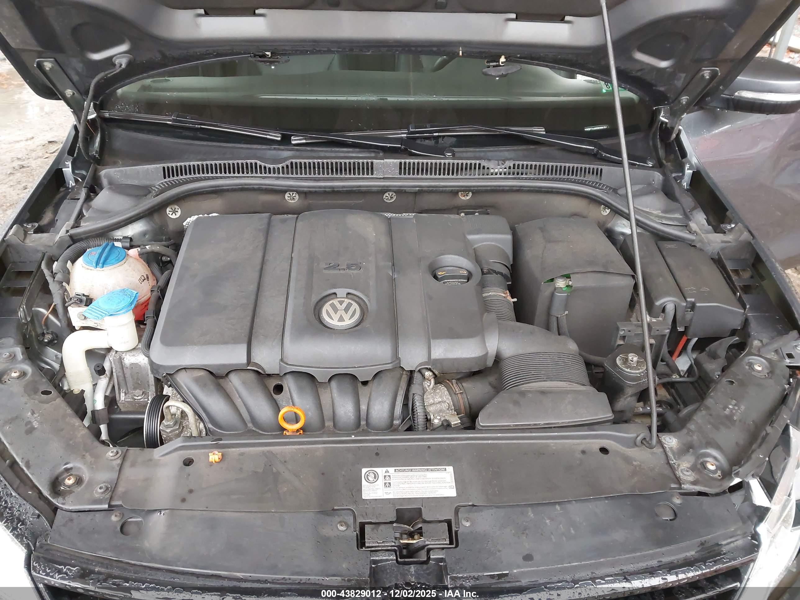 VOLKSWAGEN JETTA image 10