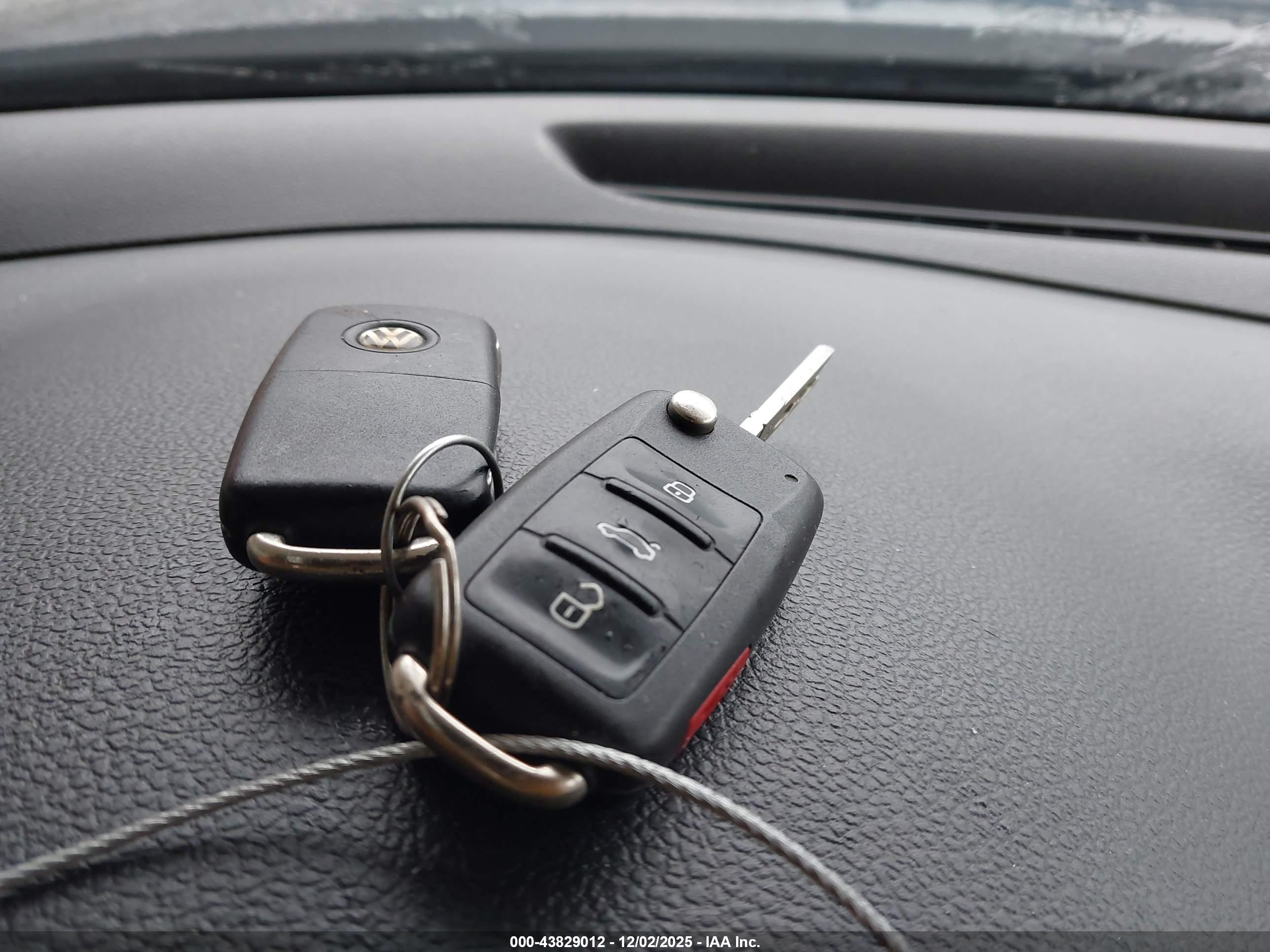 VOLKSWAGEN JETTA image 11