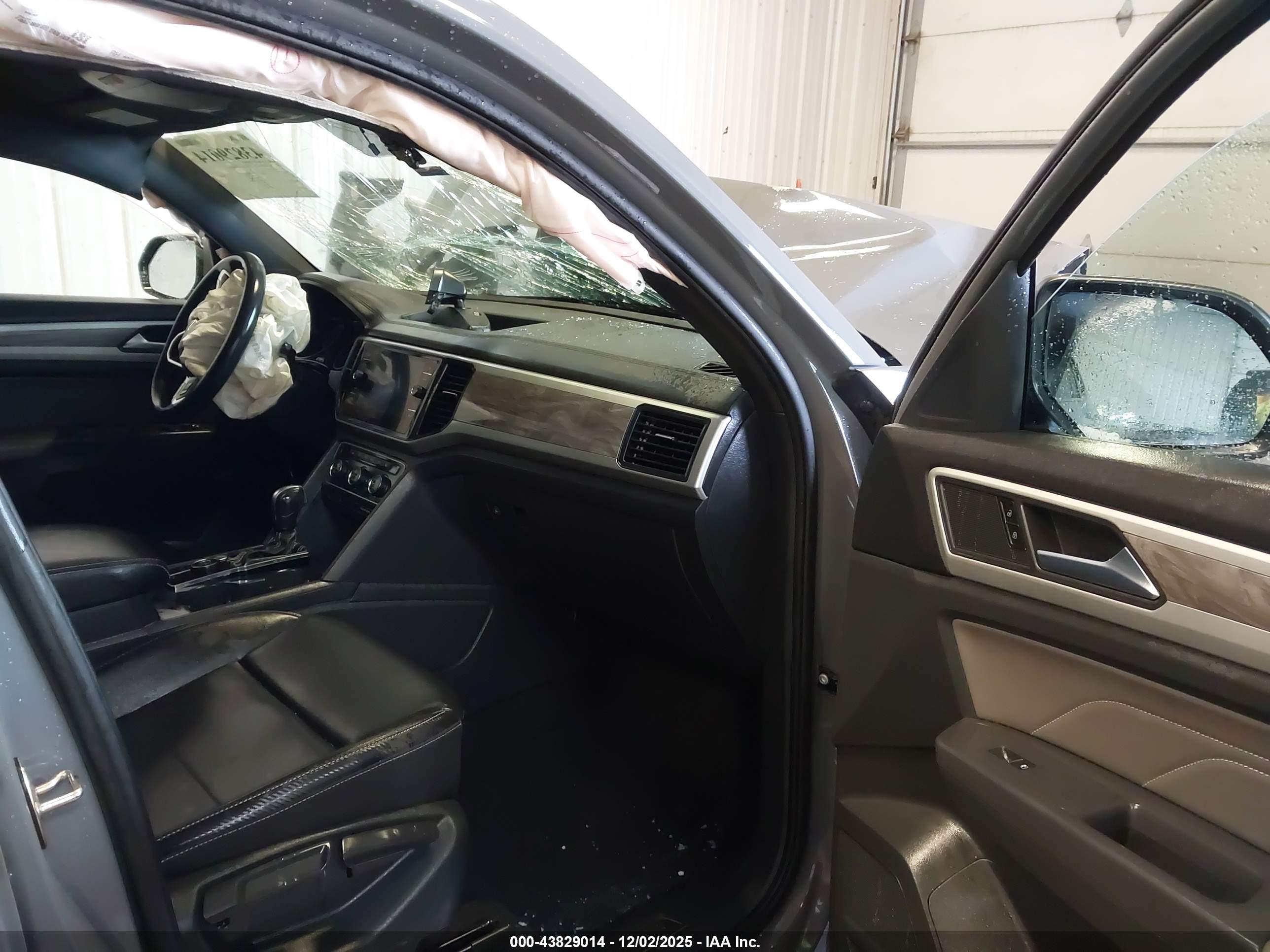 VOLKSWAGEN ATLAS image 5