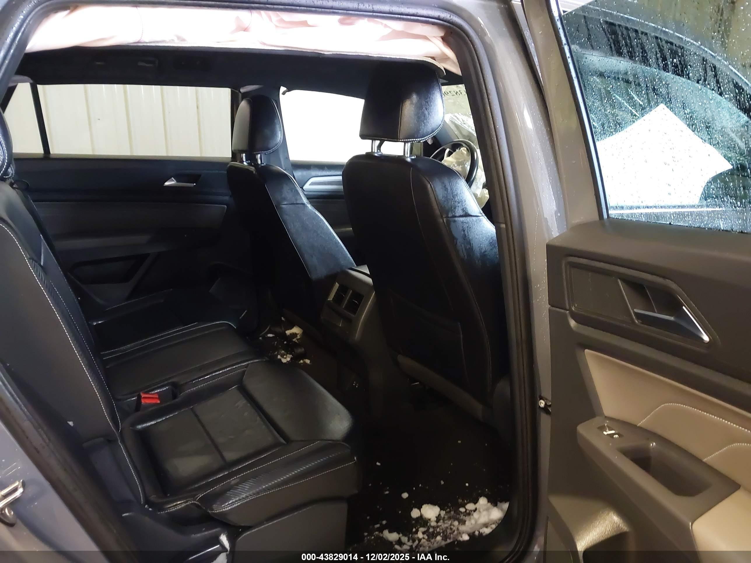 VOLKSWAGEN ATLAS image 8