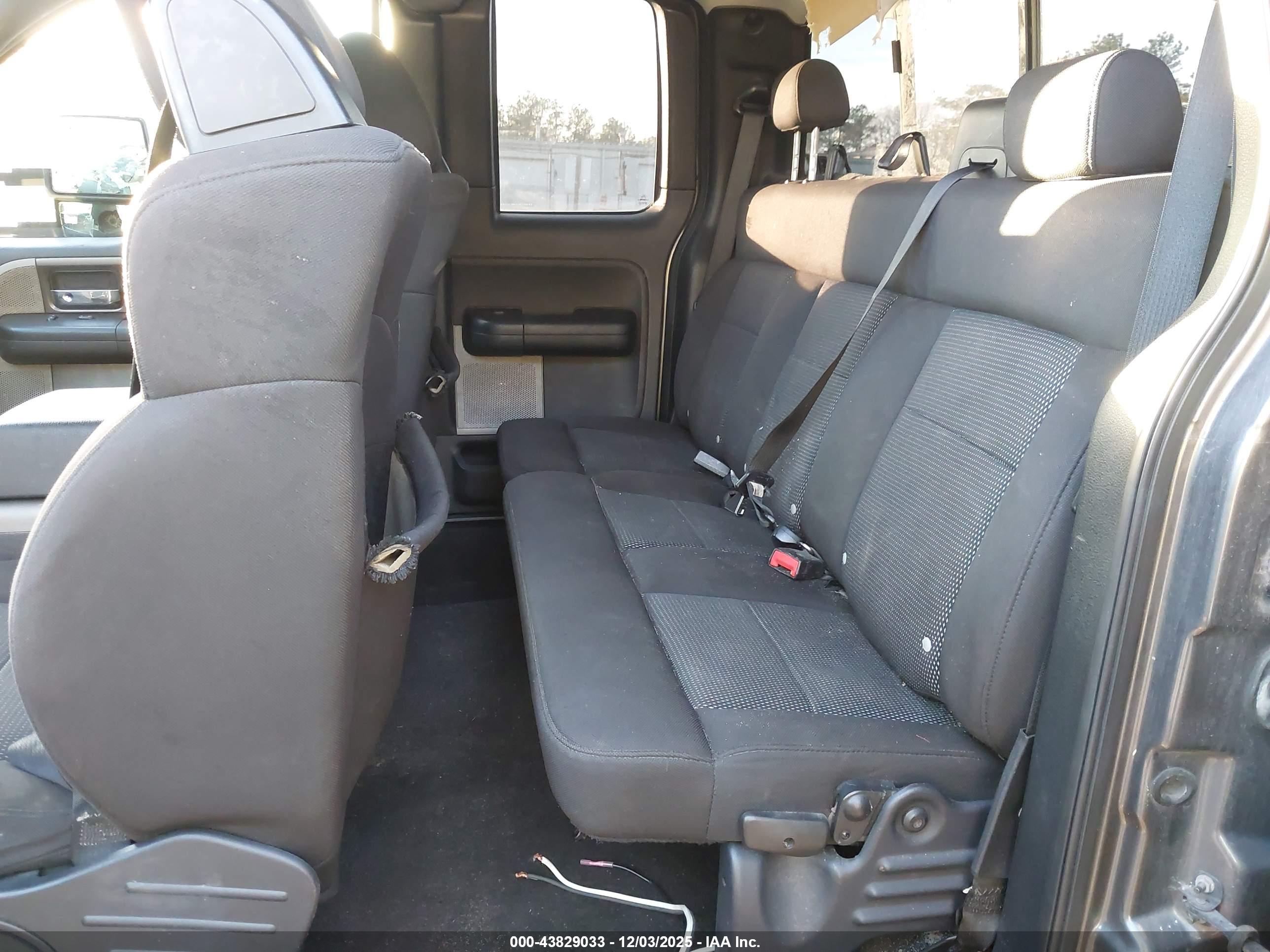 FORD F-150 image 8