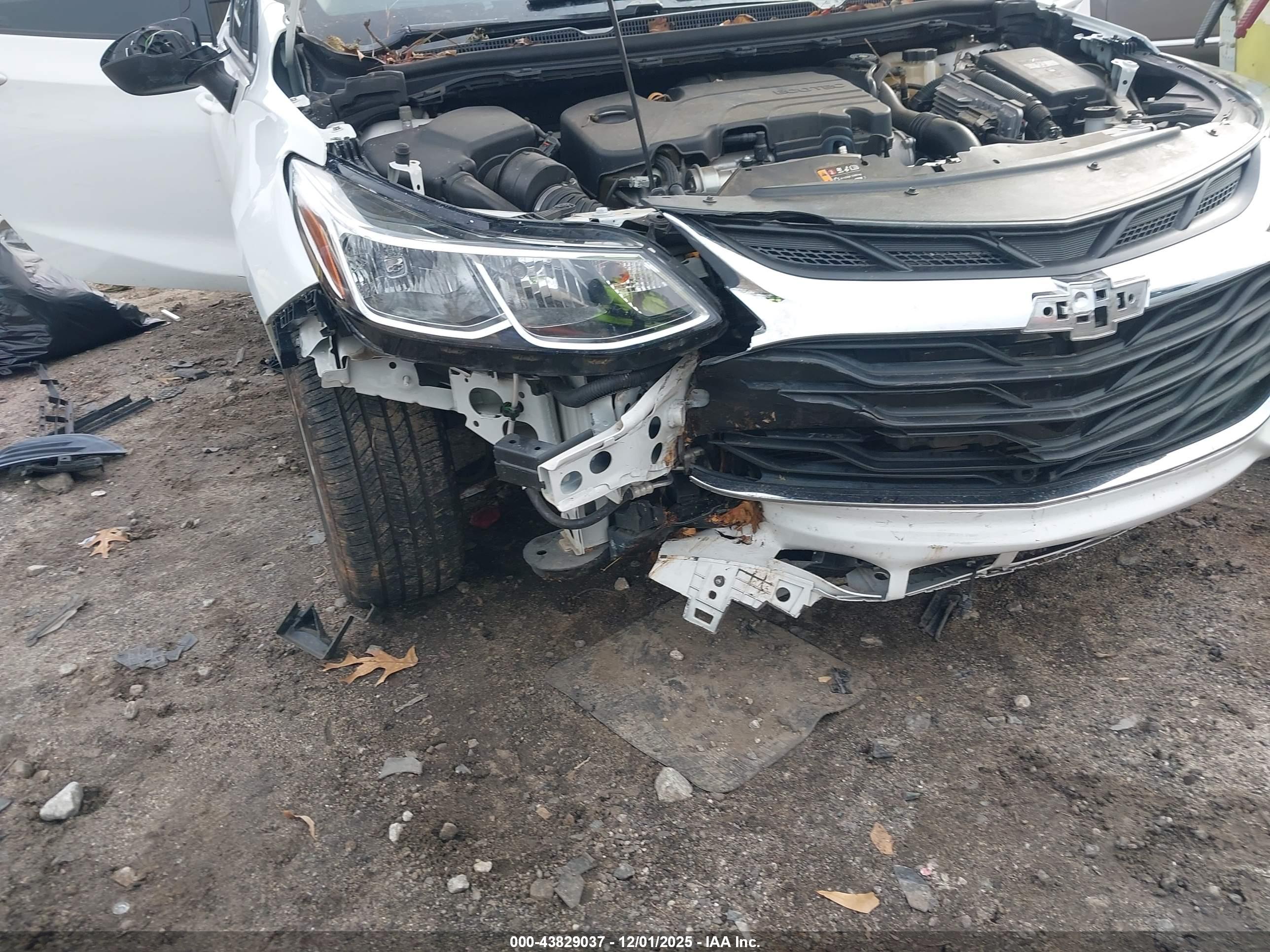 CHEVROLET CRUZE image 6
