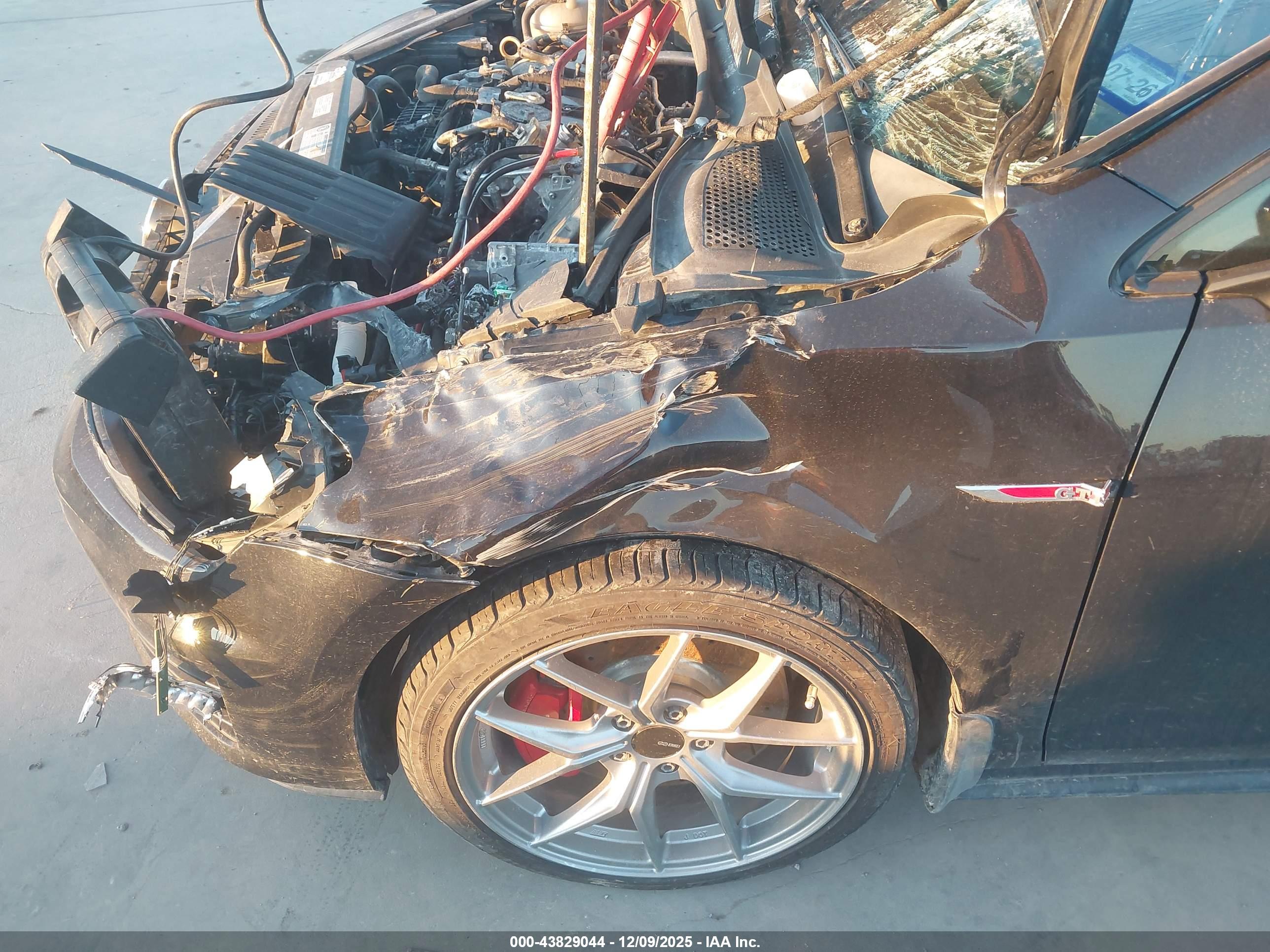 VOLKSWAGEN GOLF image 6
