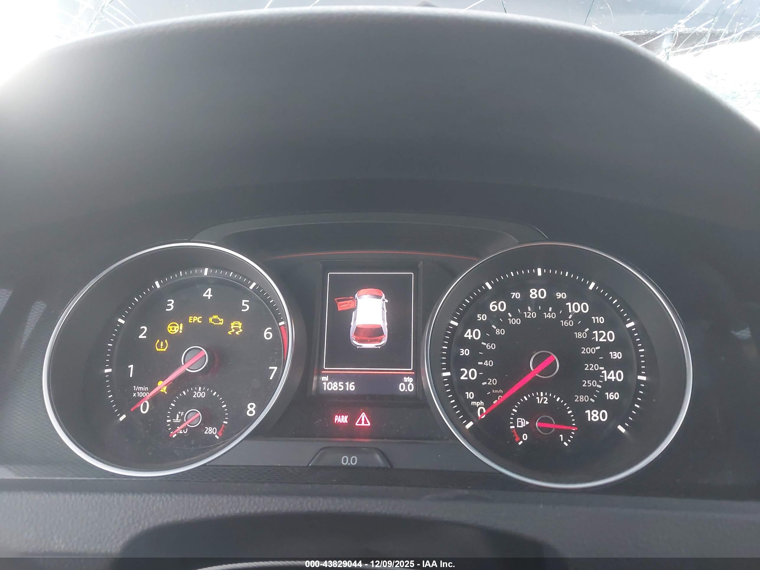 VOLKSWAGEN GOLF image 7