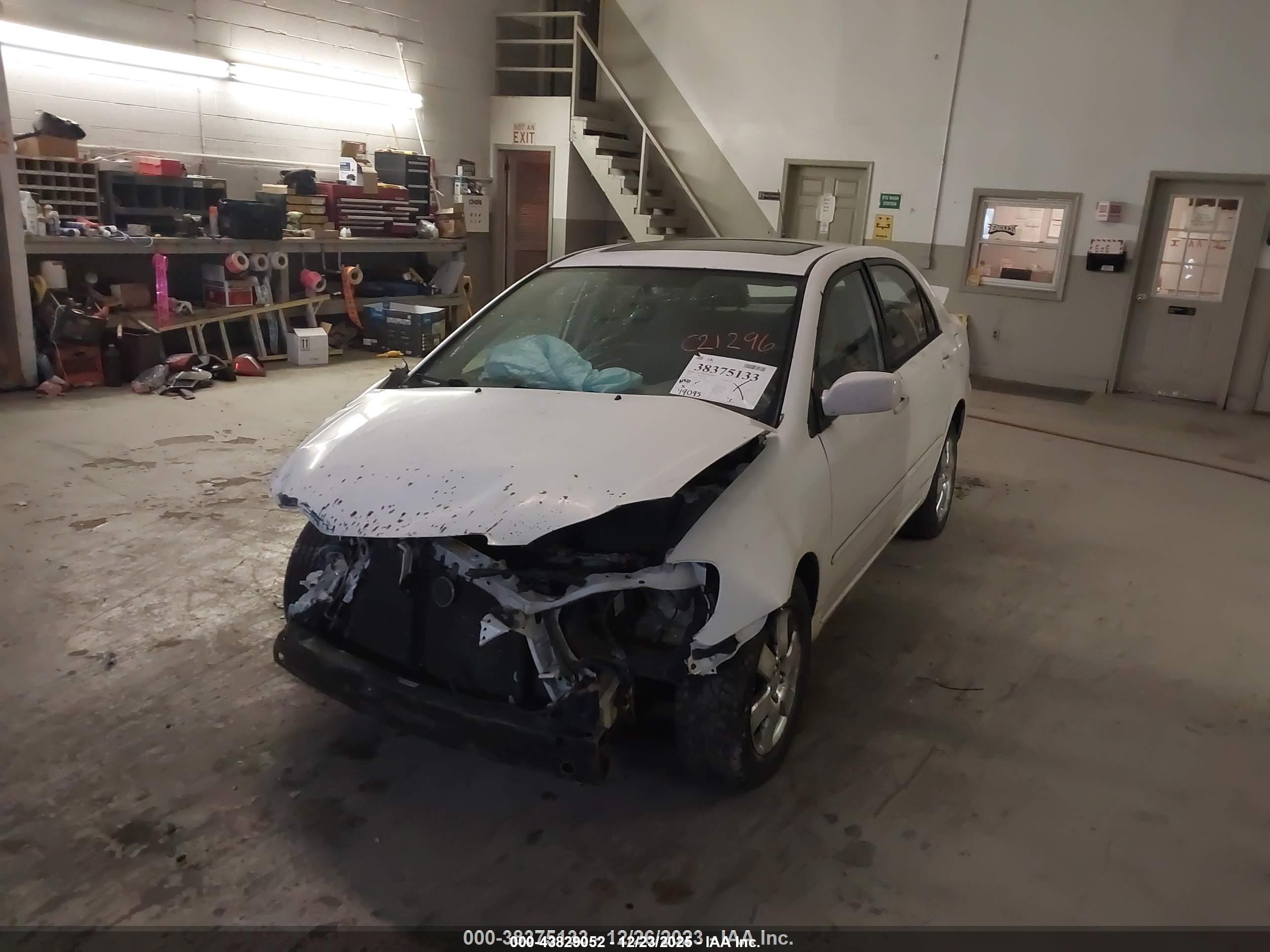 TOYOTA COROLLA image 2