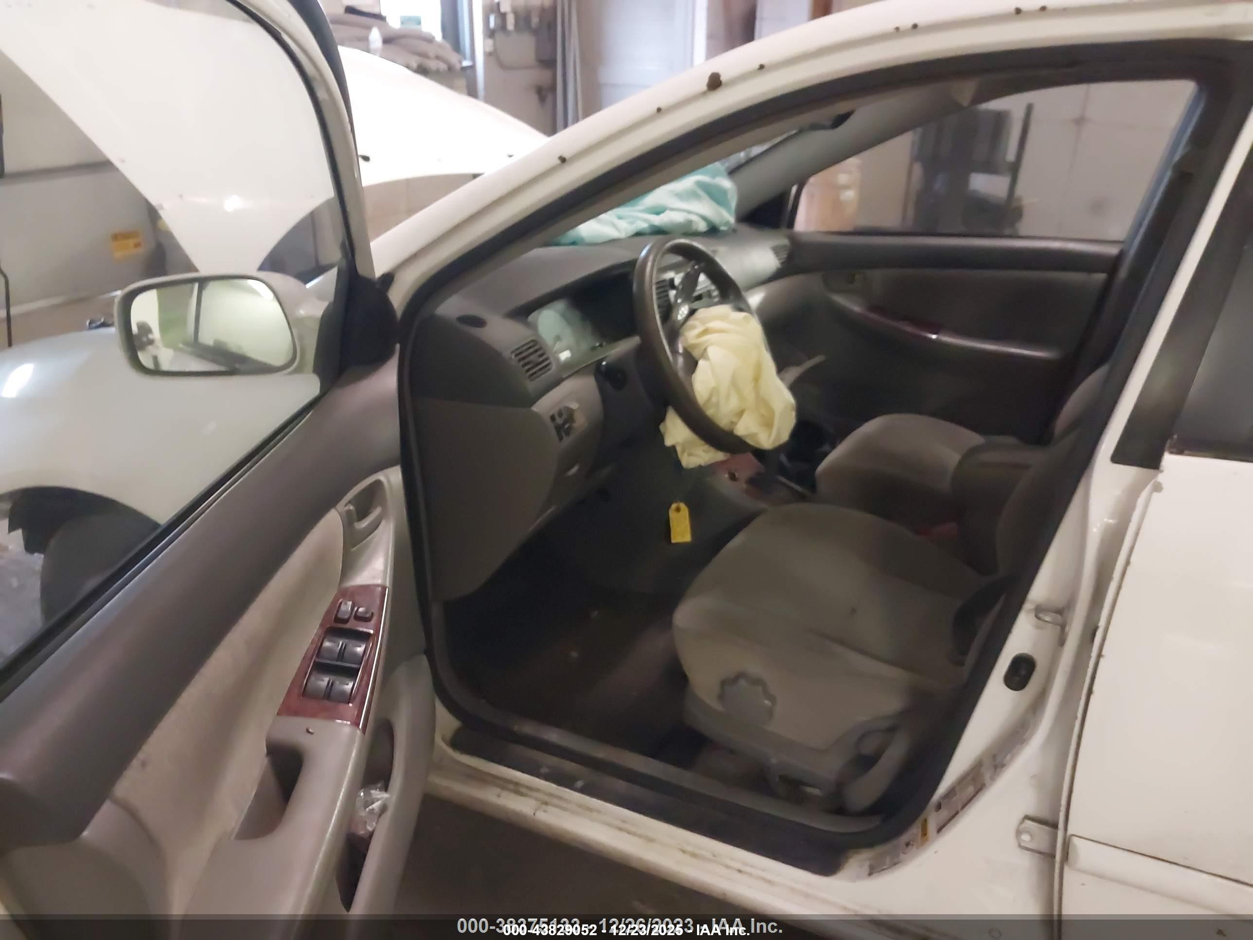 TOYOTA COROLLA image 5