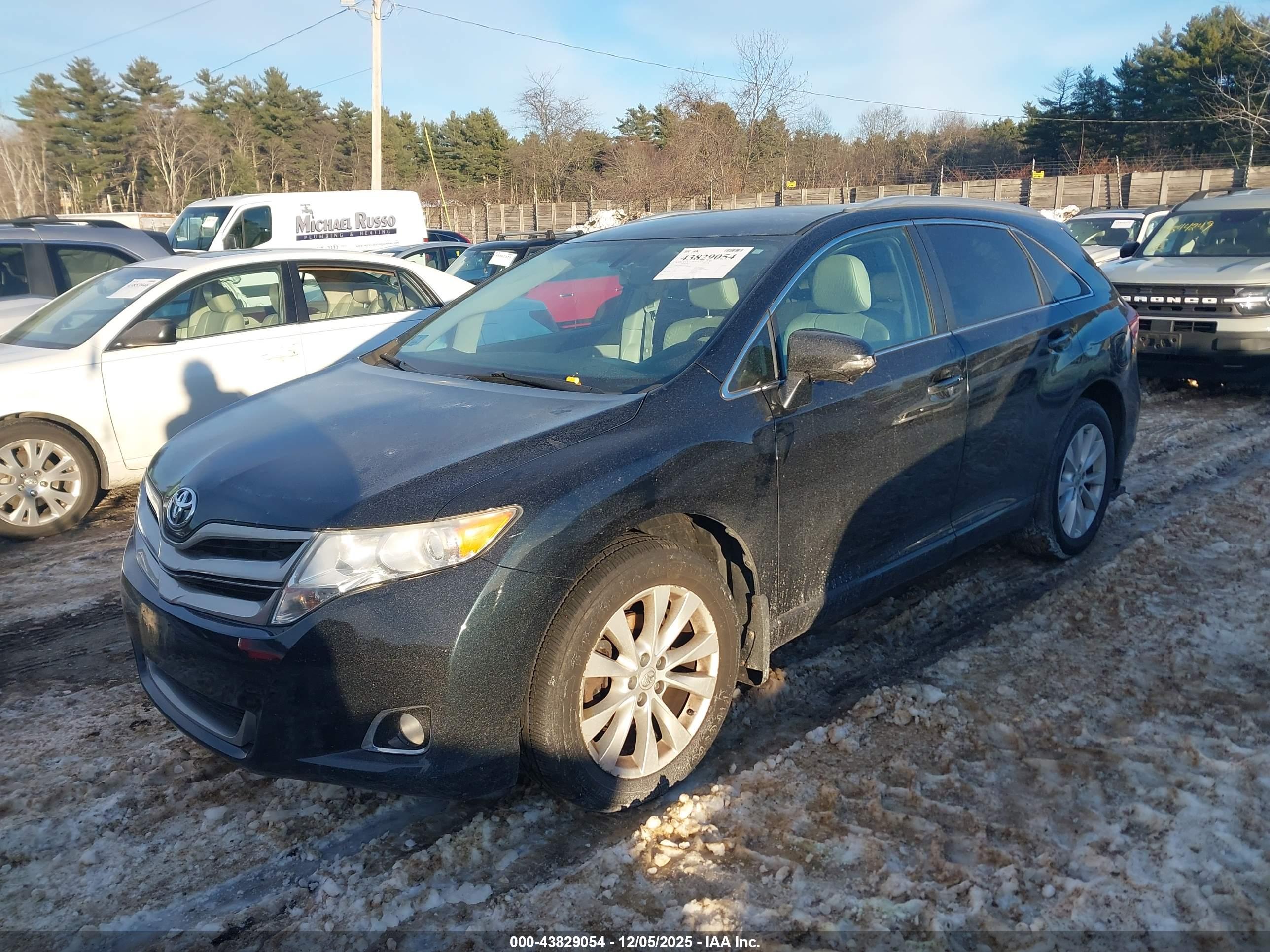 TOYOTA VENZA image 2