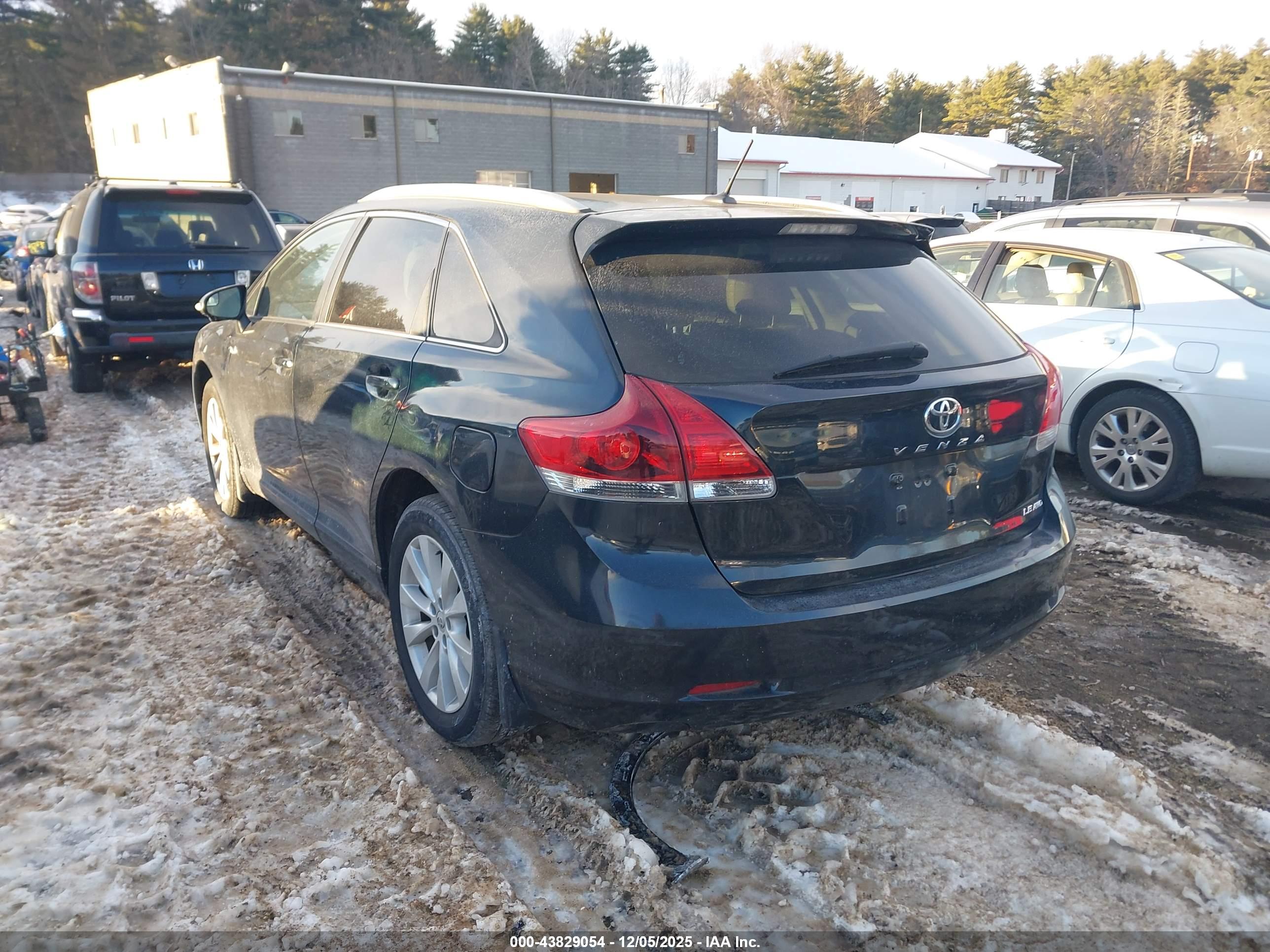 TOYOTA VENZA image 3