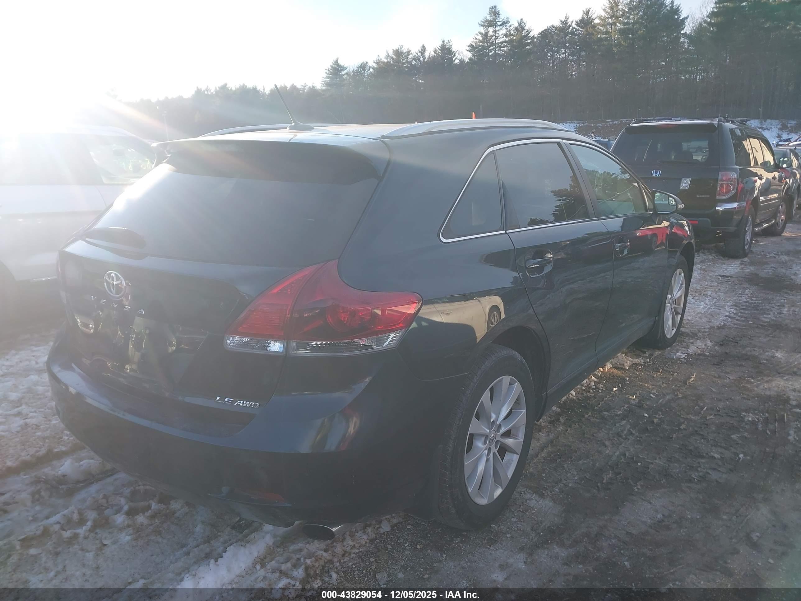 TOYOTA VENZA image 4