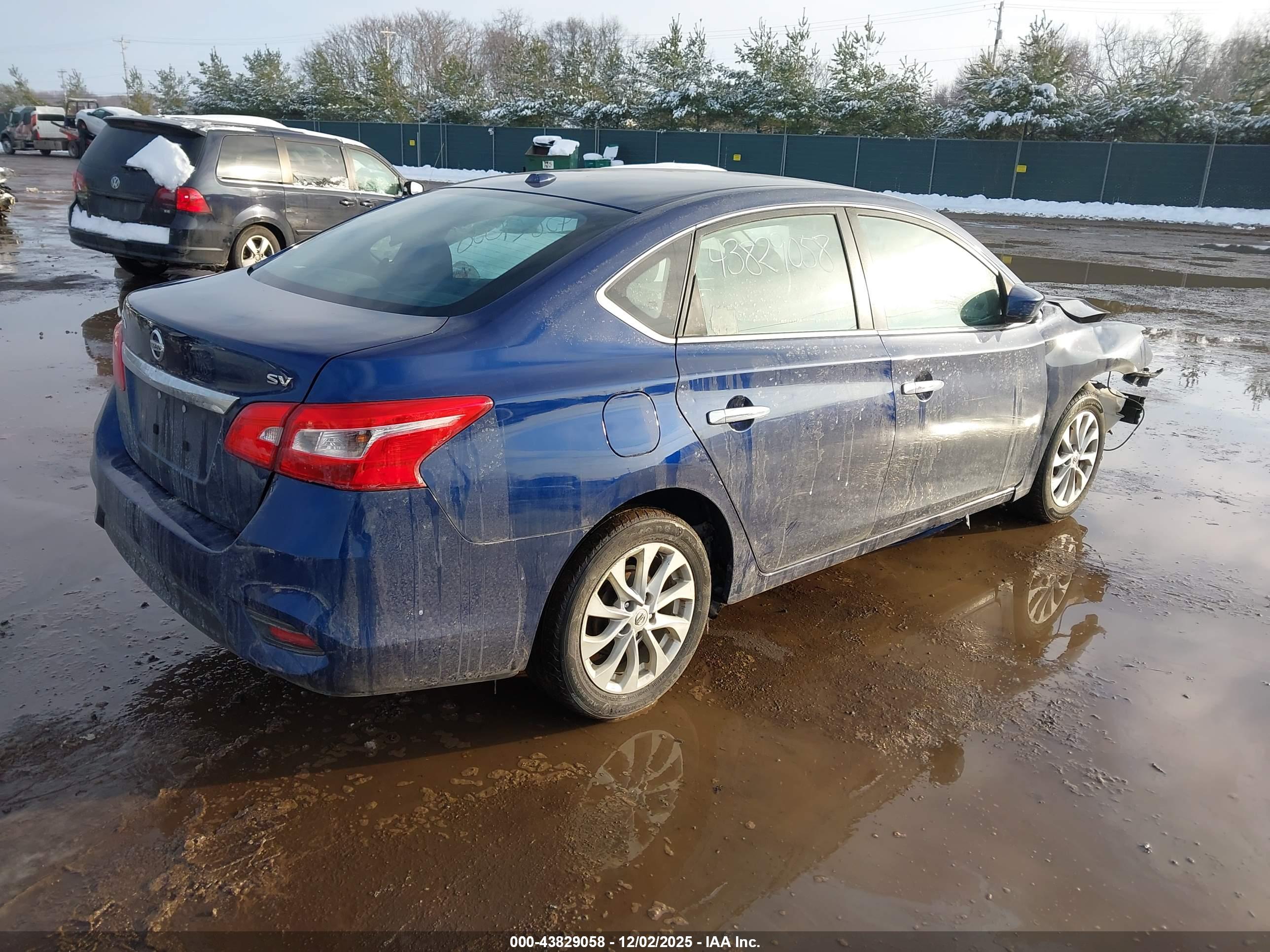NISSAN SENTRA image 4