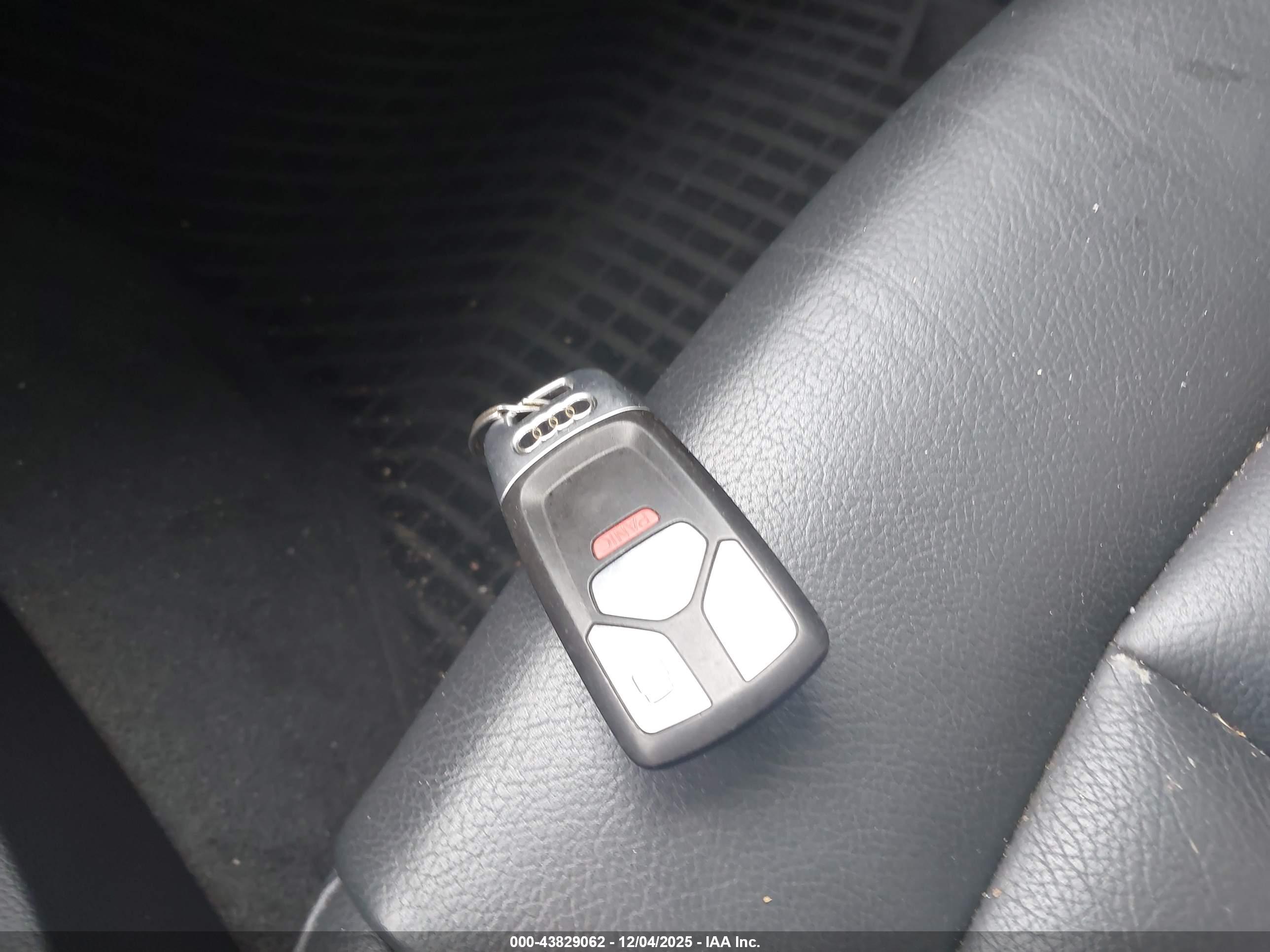 AUDI A4 image 11