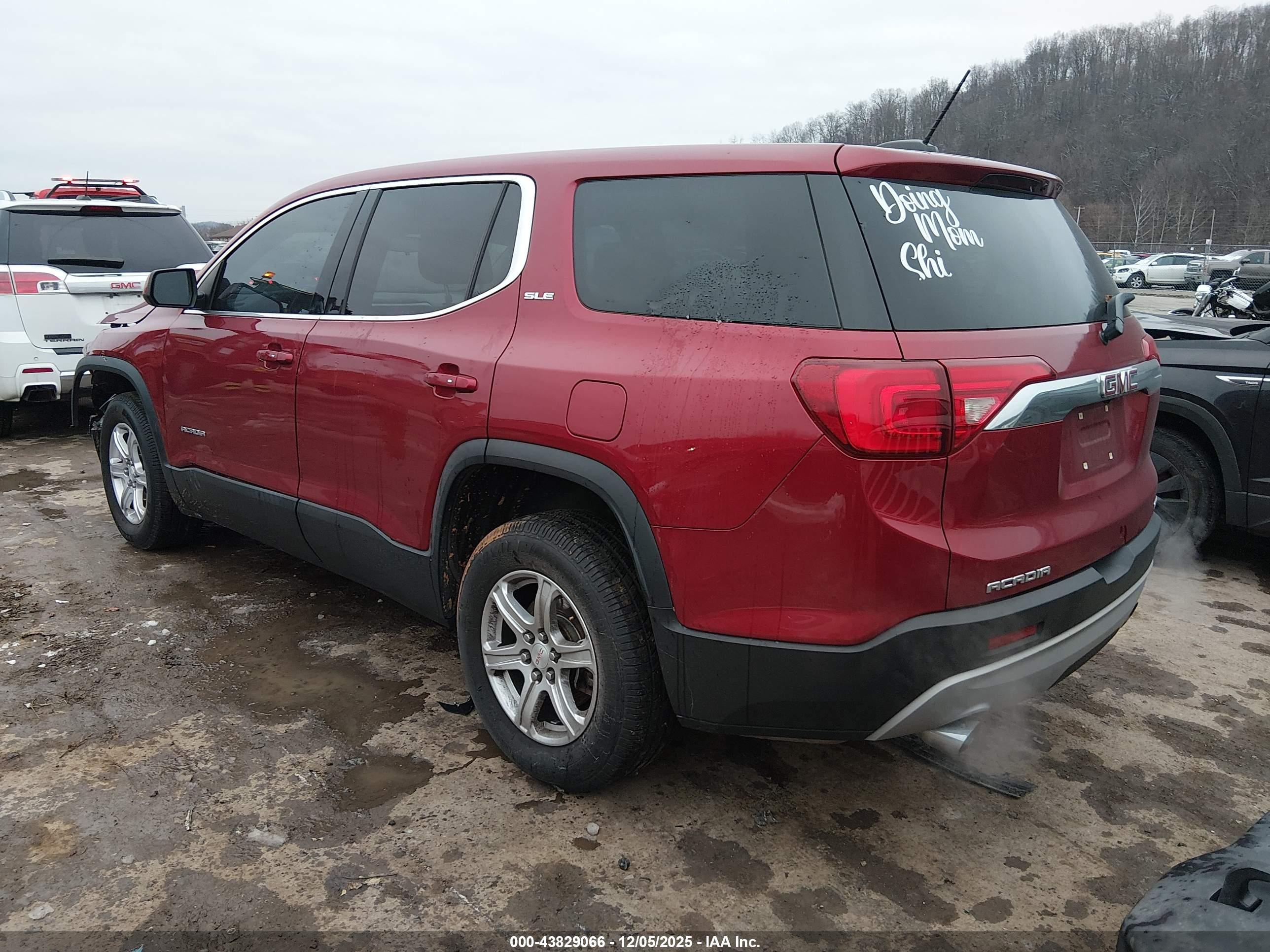 GMC ACADIA image 3