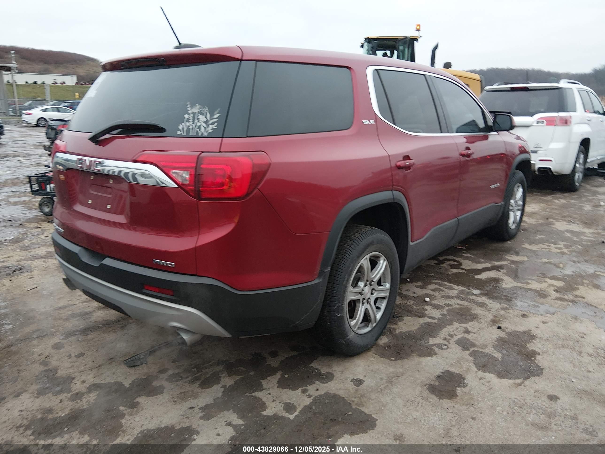GMC ACADIA image 4