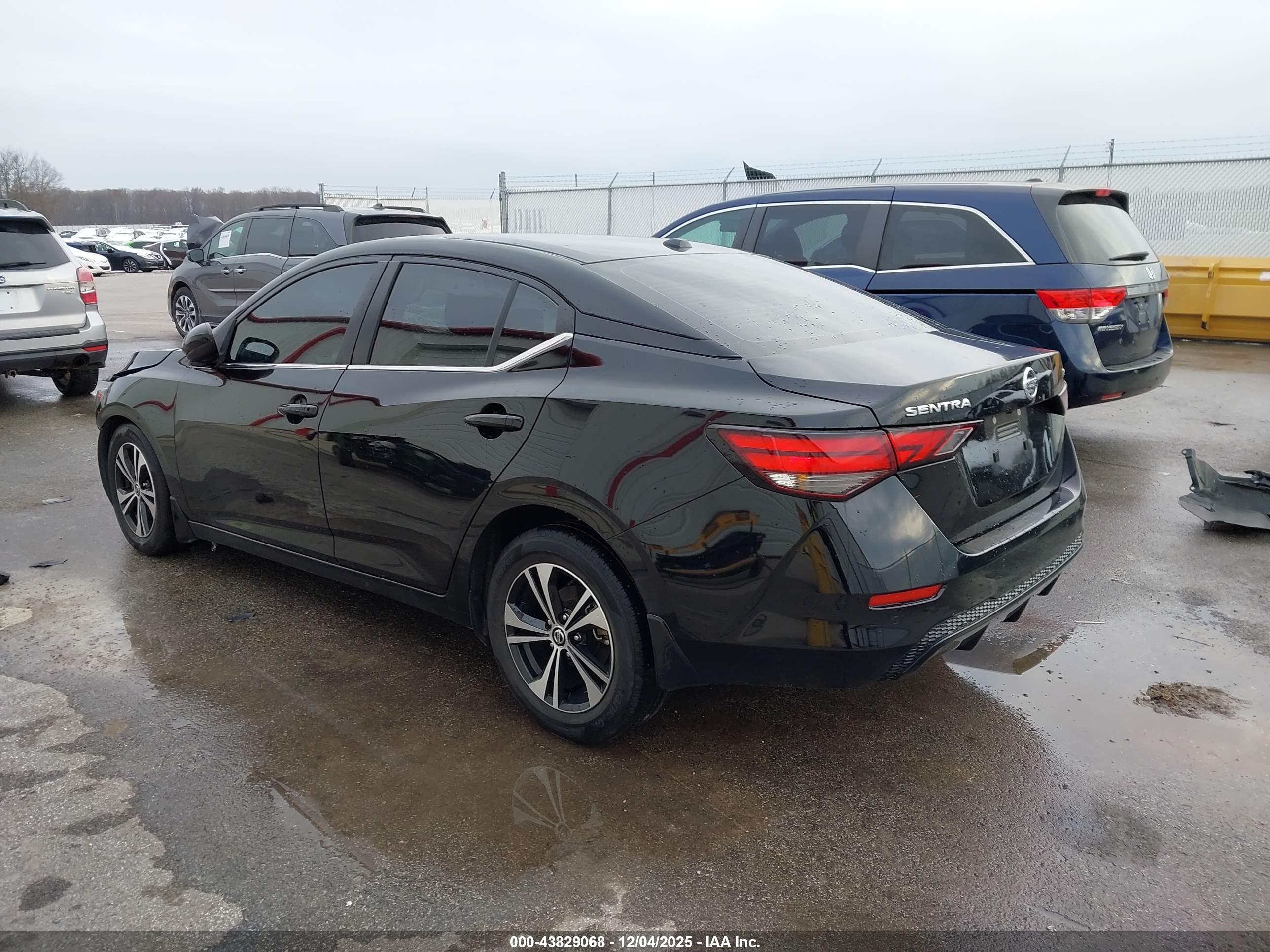 NISSAN SENTRA image 3