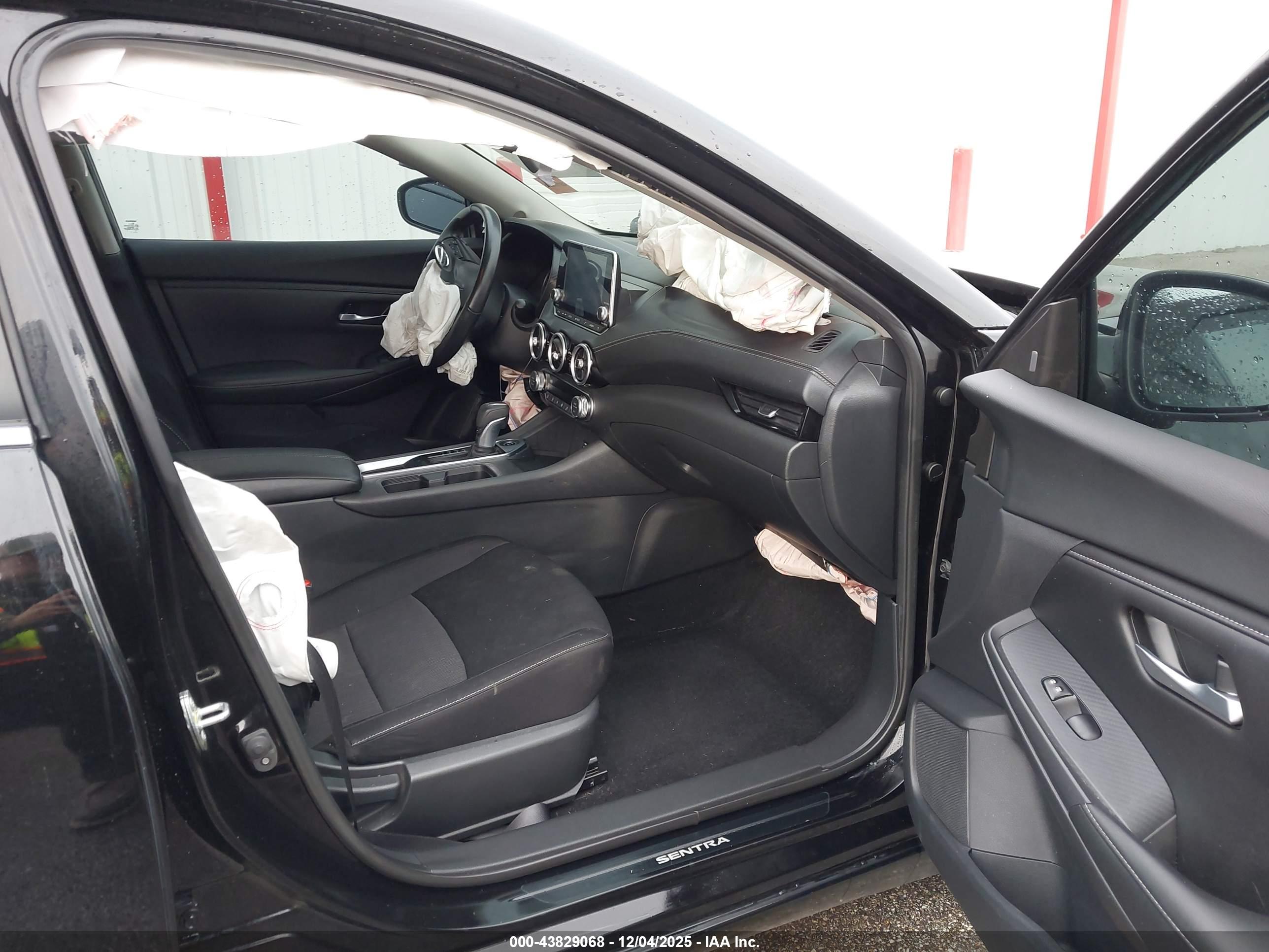 NISSAN SENTRA image 5