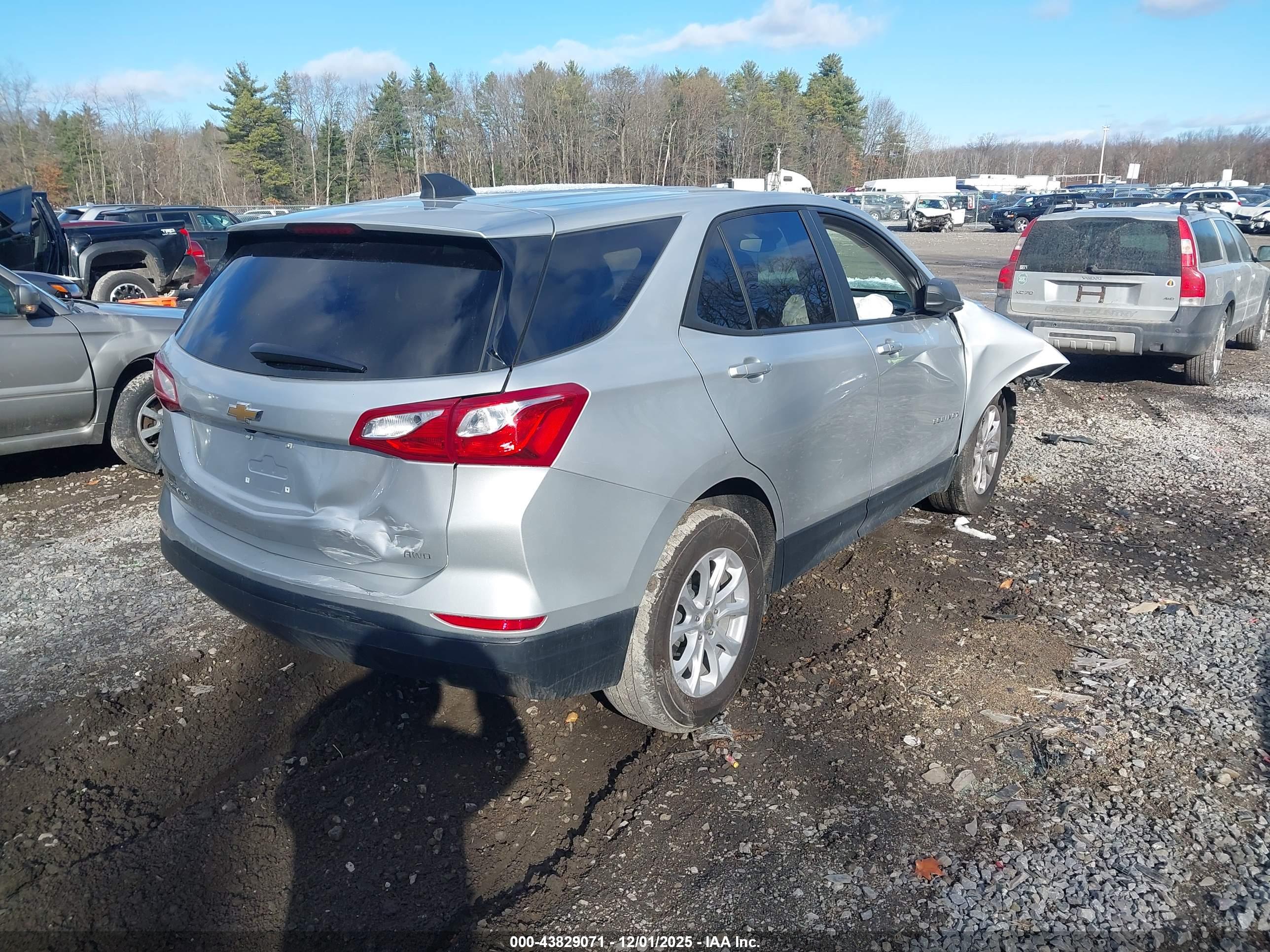 CHEVROLET EQUINOX image 4