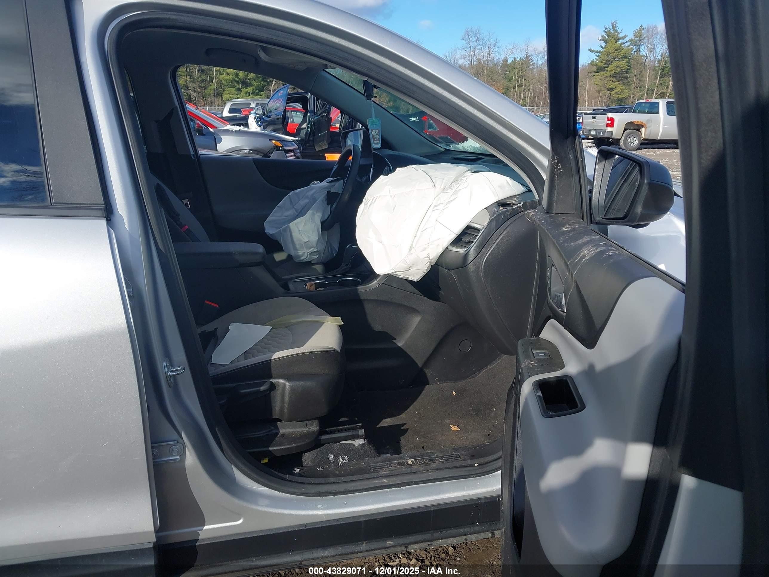 CHEVROLET EQUINOX image 5