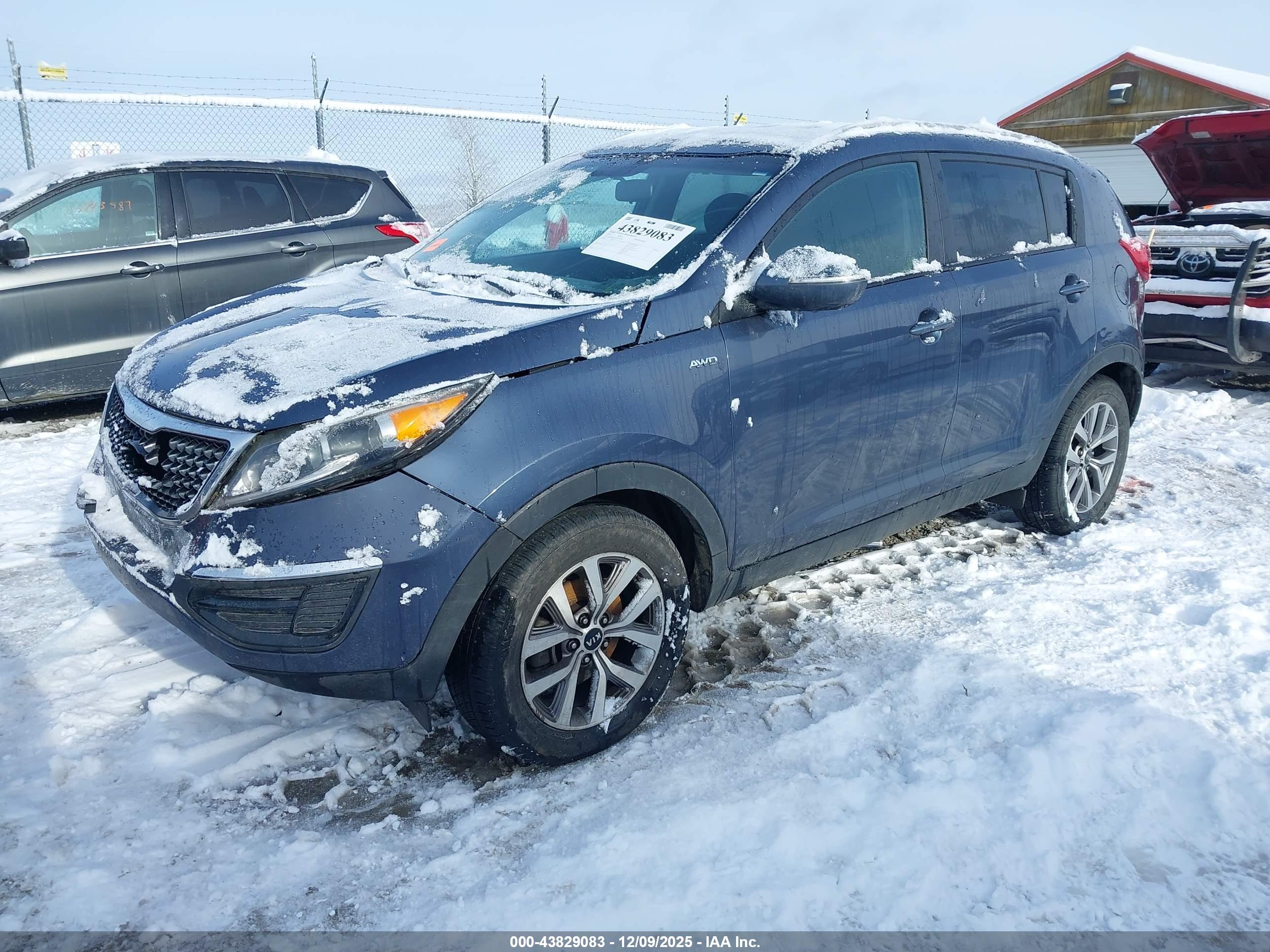 KIA SPORTAGE image 2