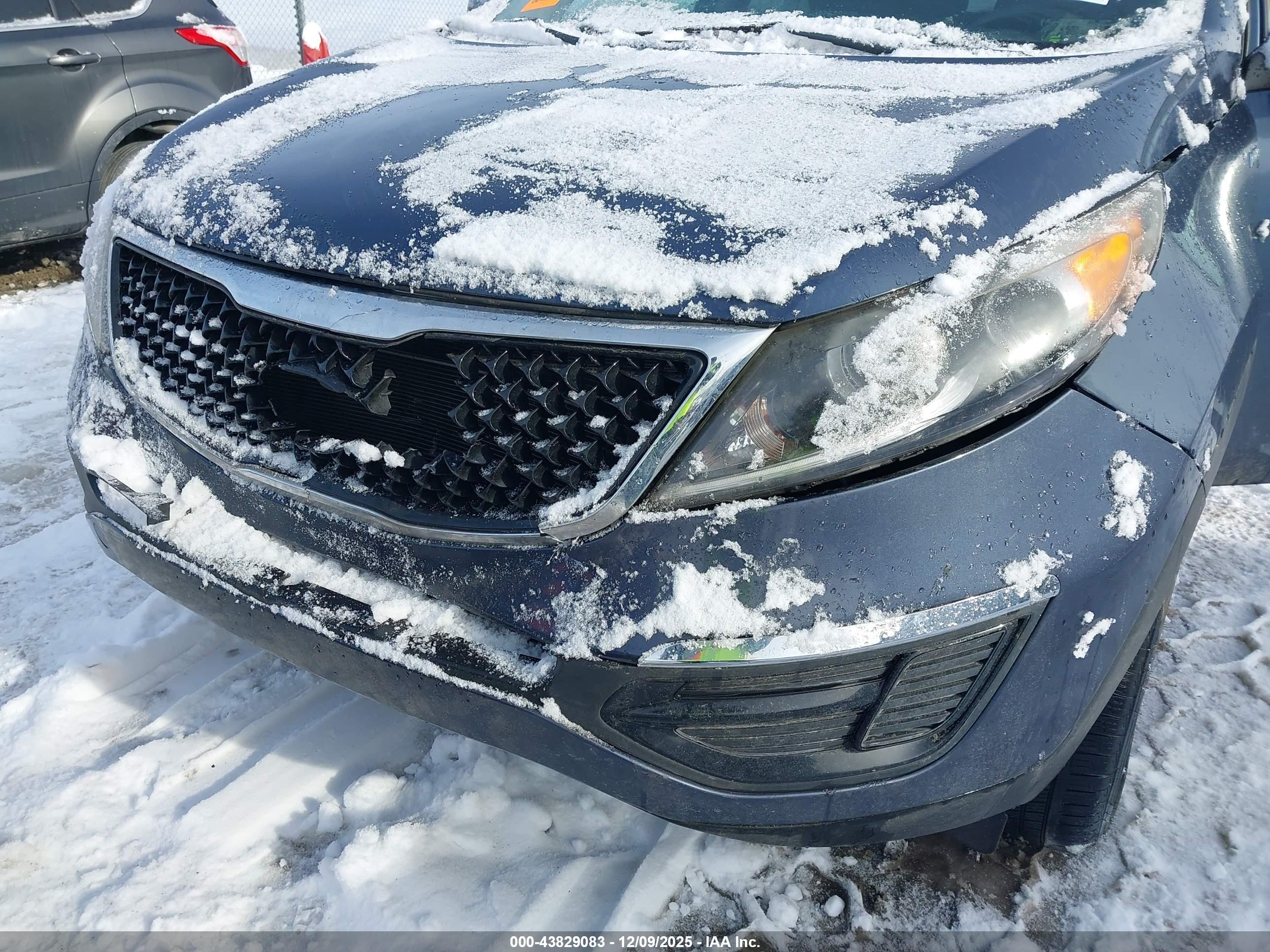 KIA SPORTAGE image 6