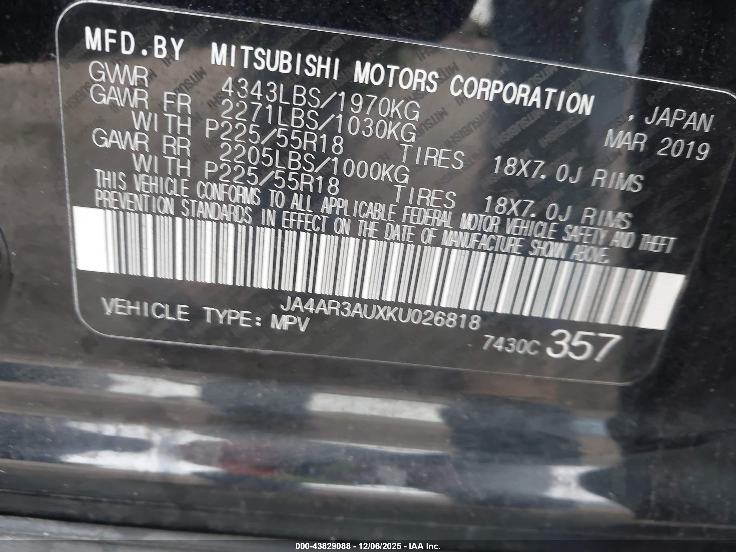 MITSUBISHI OUTLANDER image 9