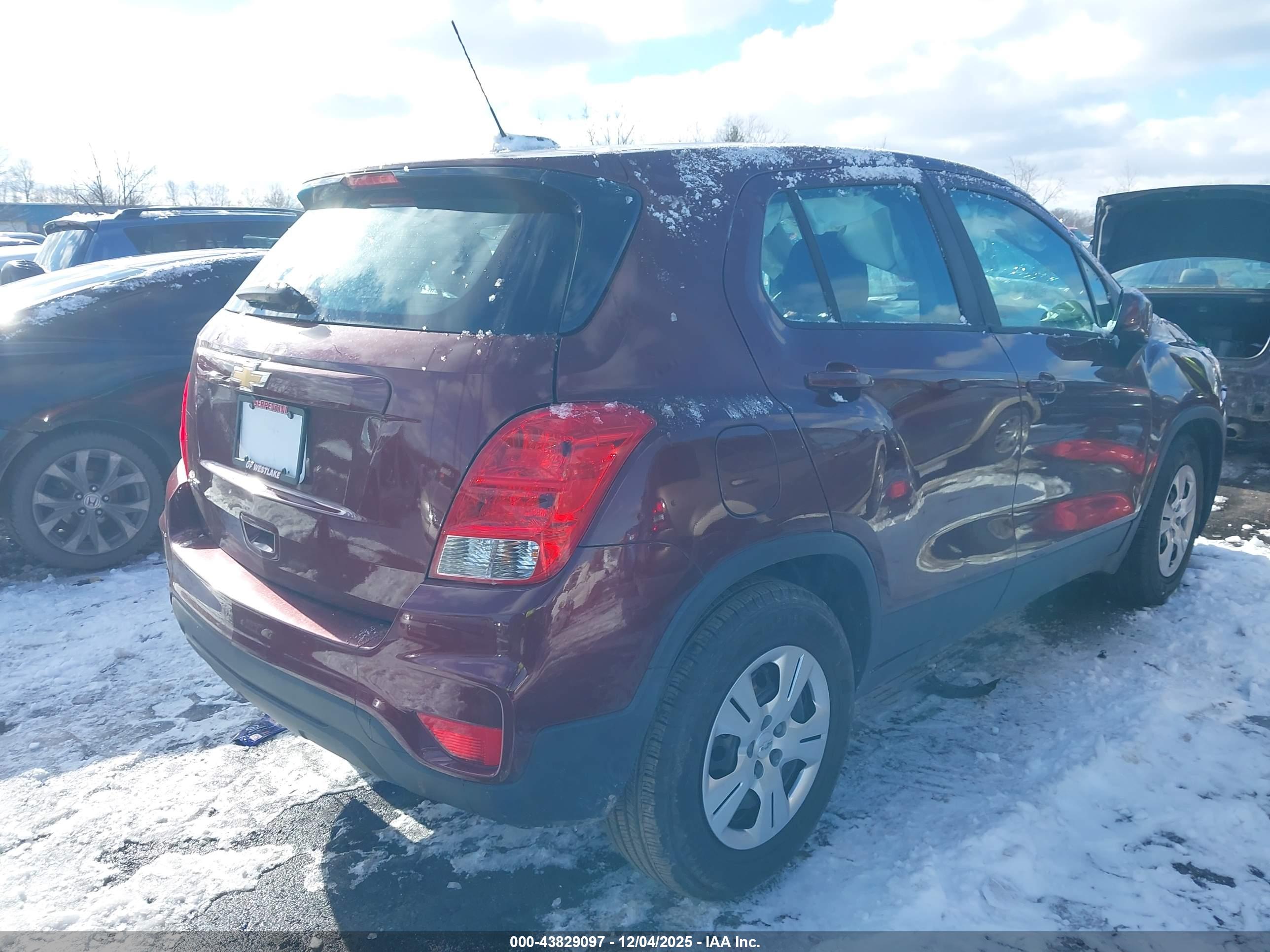 CHEVROLET TRAX image 4