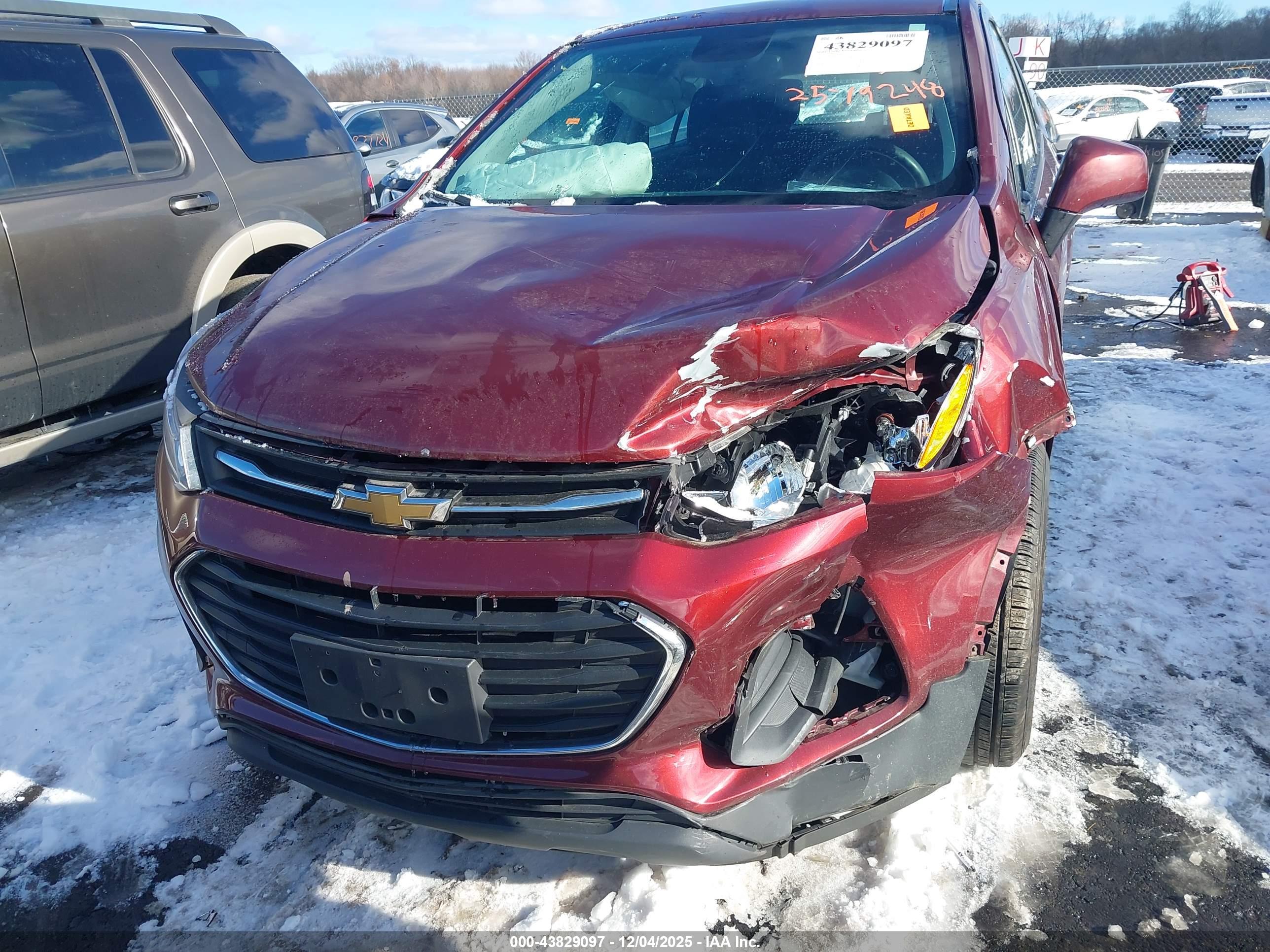 CHEVROLET TRAX image 6