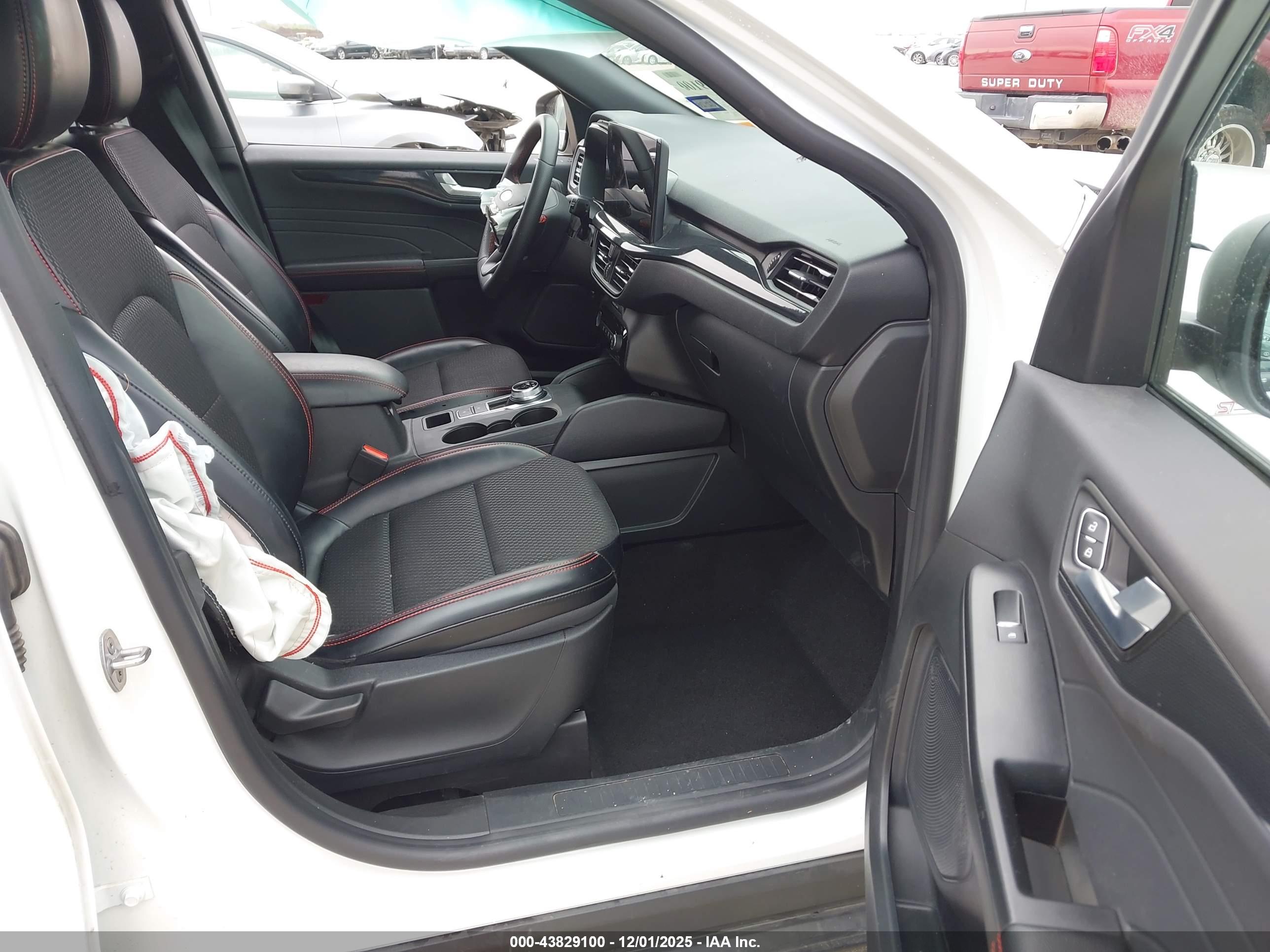 FORD ESCAPE image 5