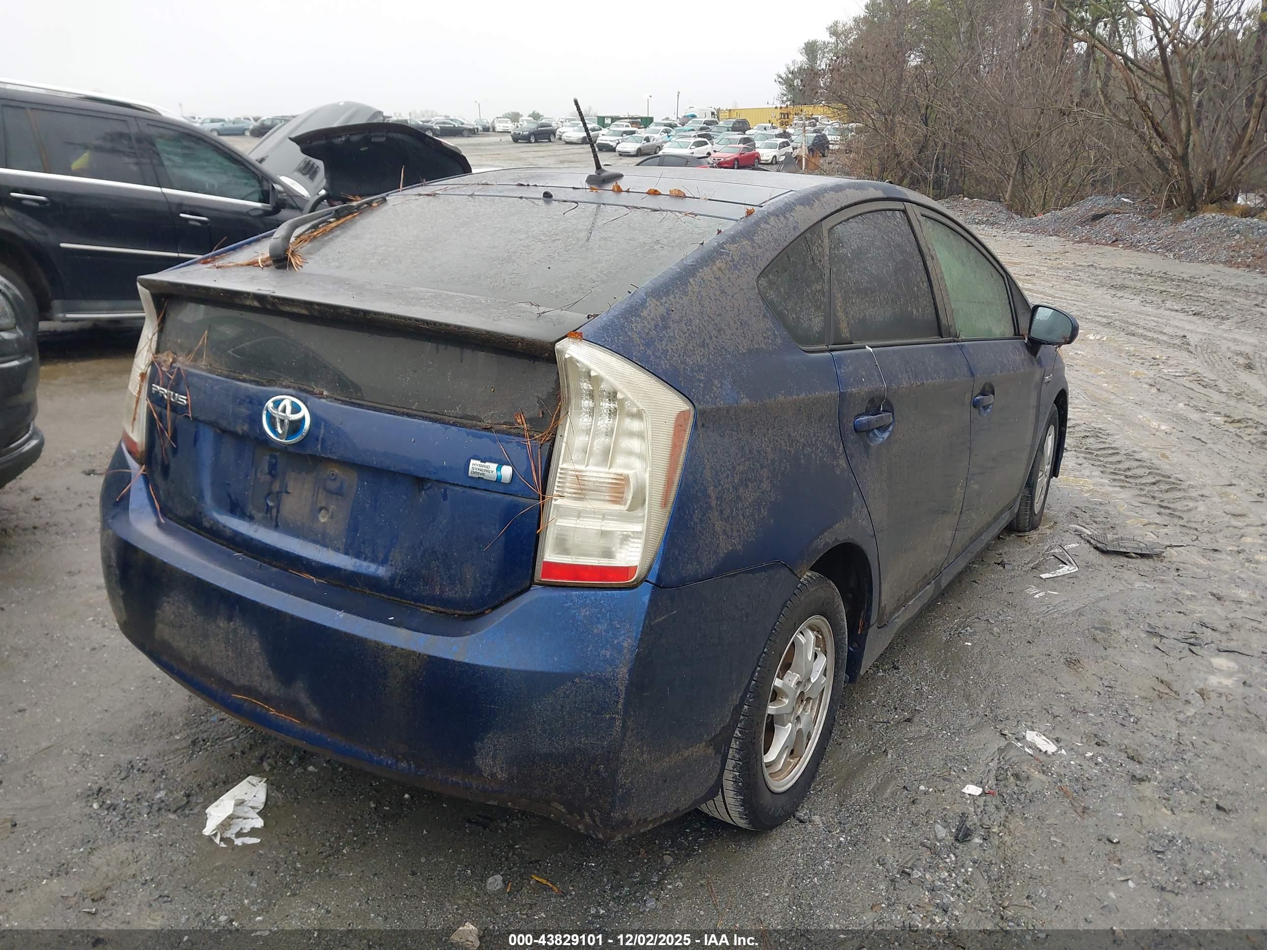 TOYOTA PRIUS image 4