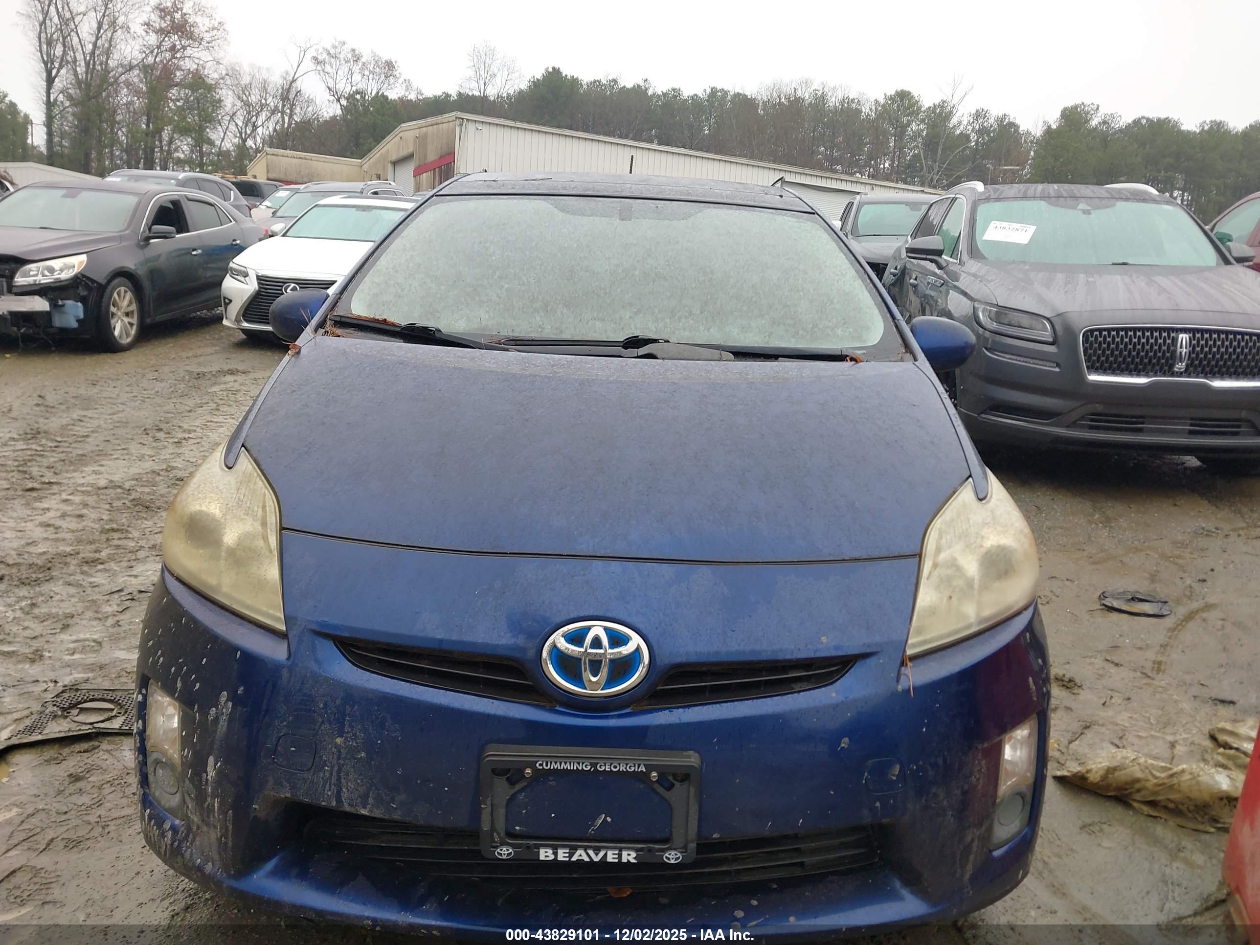 TOYOTA PRIUS image 6