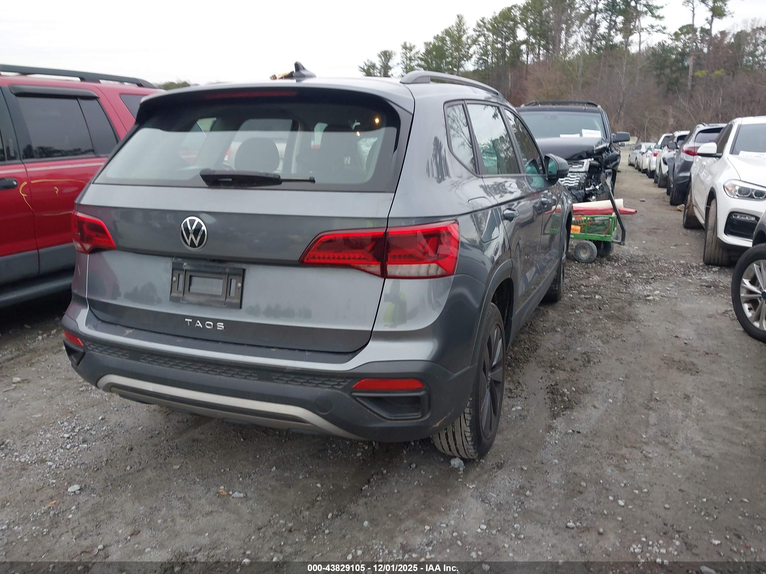 VOLKSWAGEN TAOS image 4