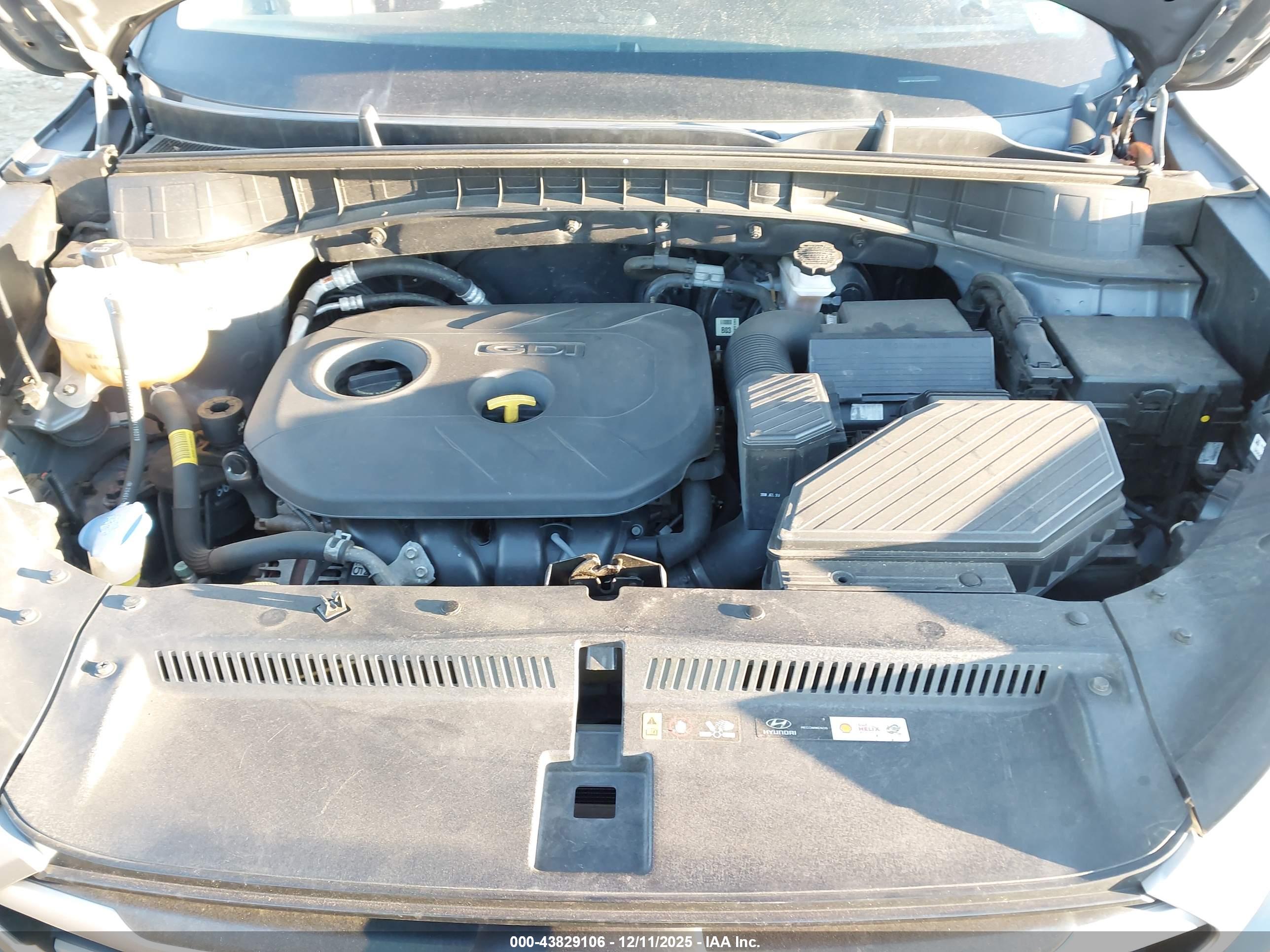 HYUNDAI TUCSON image 10