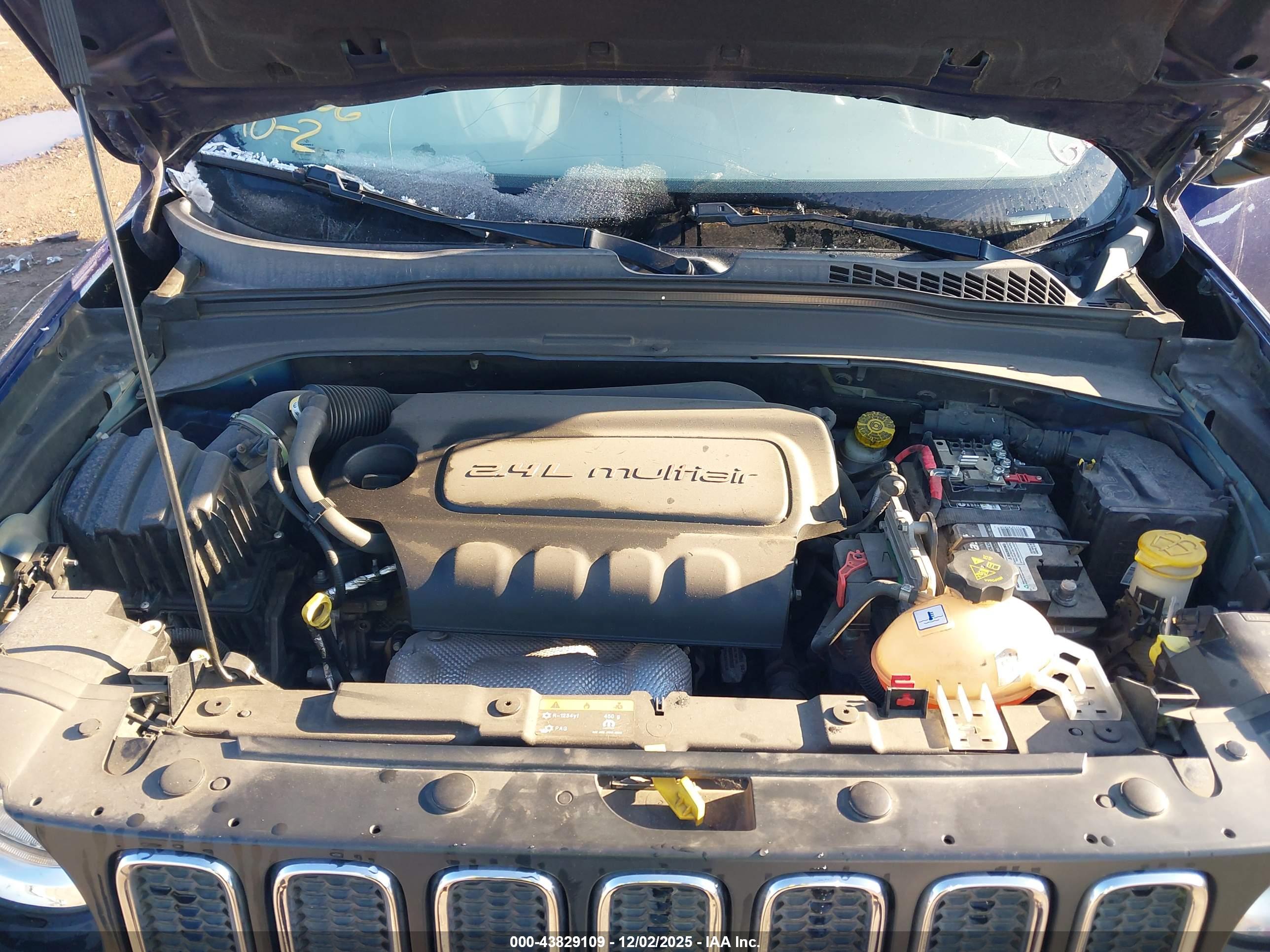 JEEP RENEGADE image 10