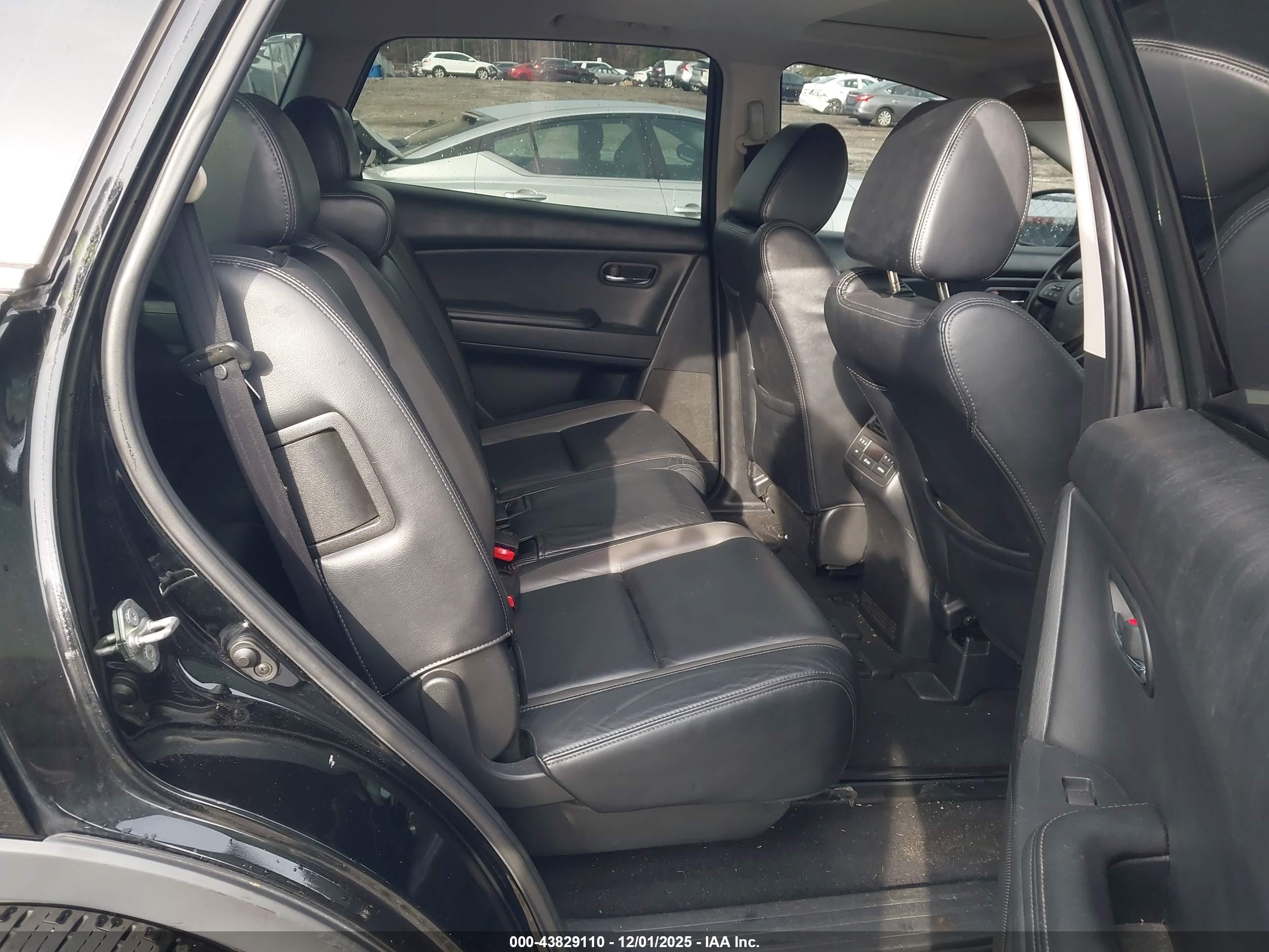 MAZDA CX-9 image 8