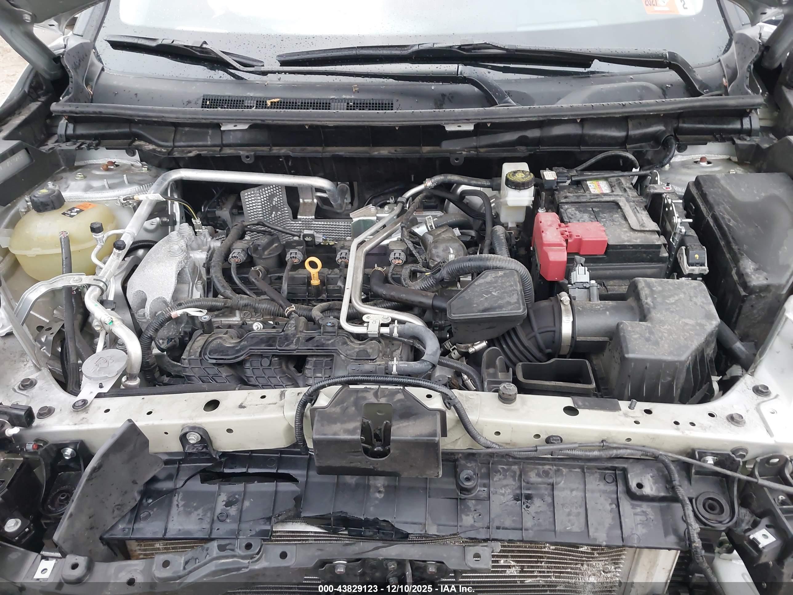 MITSUBISHI OUTLANDER image 10