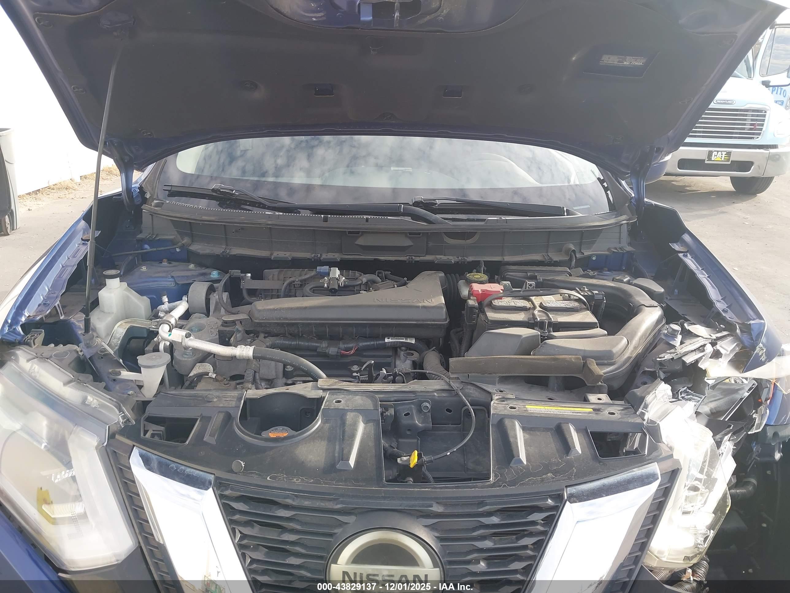 NISSAN ROGUE image 10