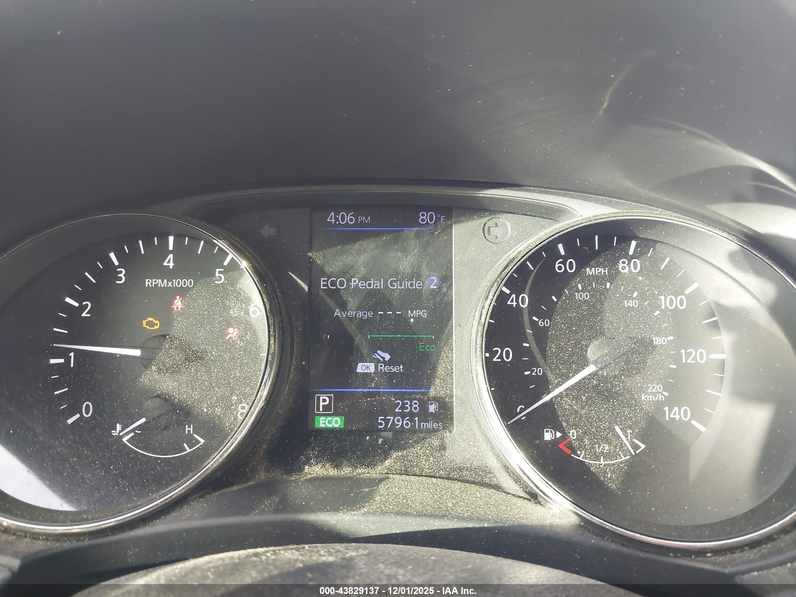 NISSAN ROGUE image 7
