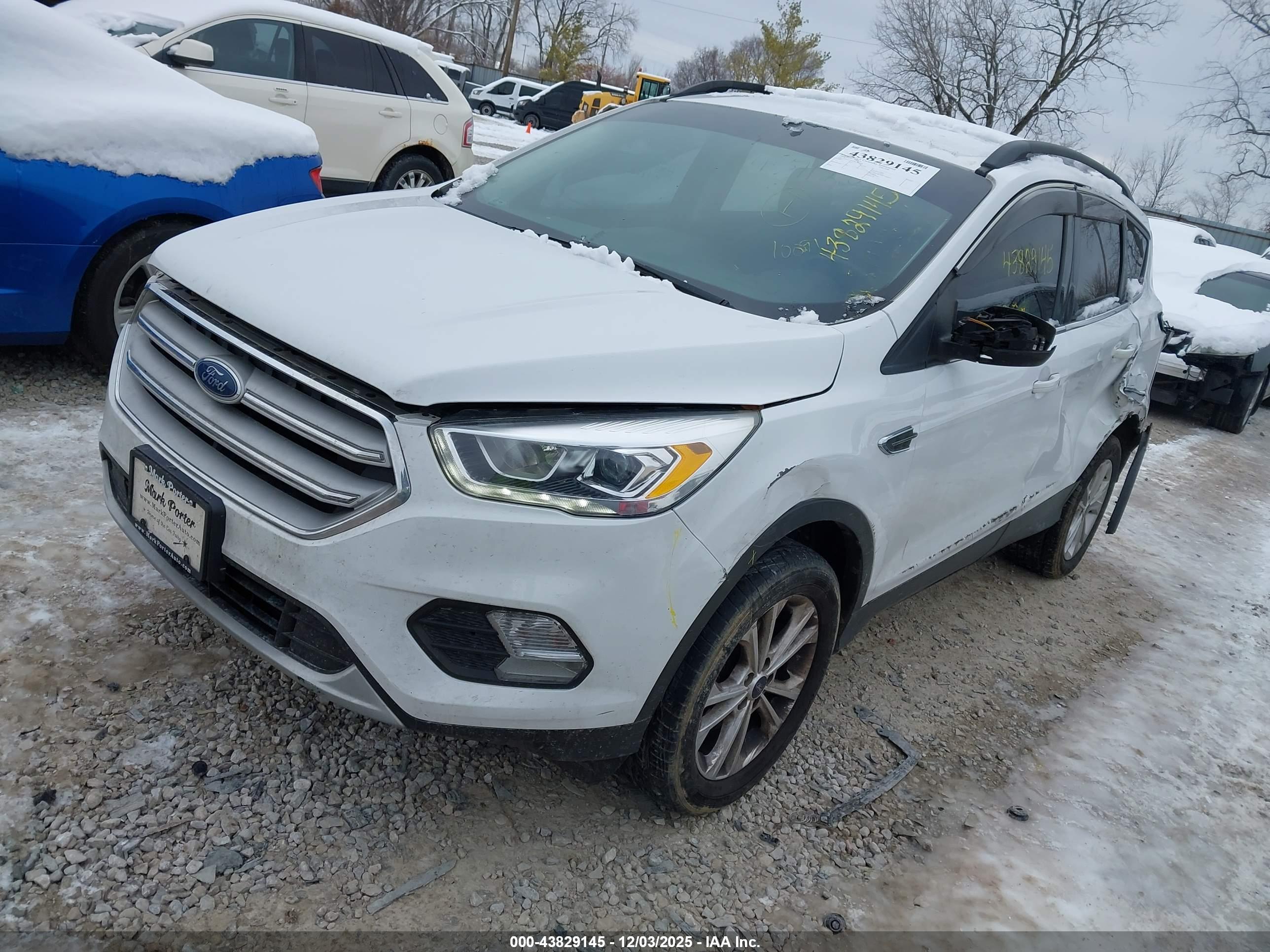 FORD ESCAPE image 2