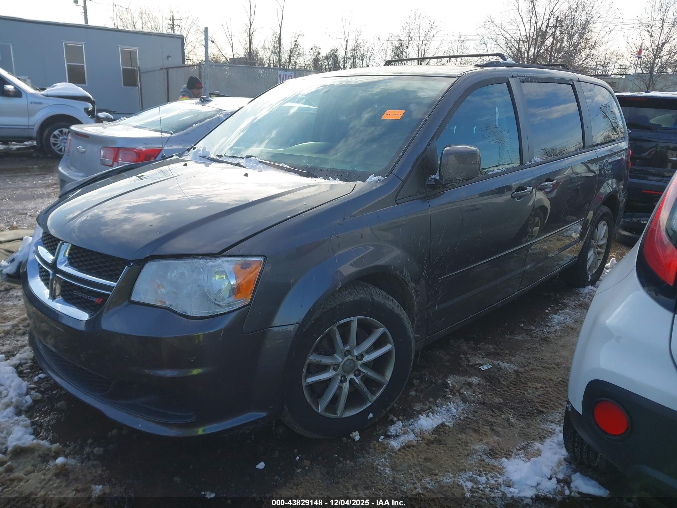 DODGE GRAND image 2