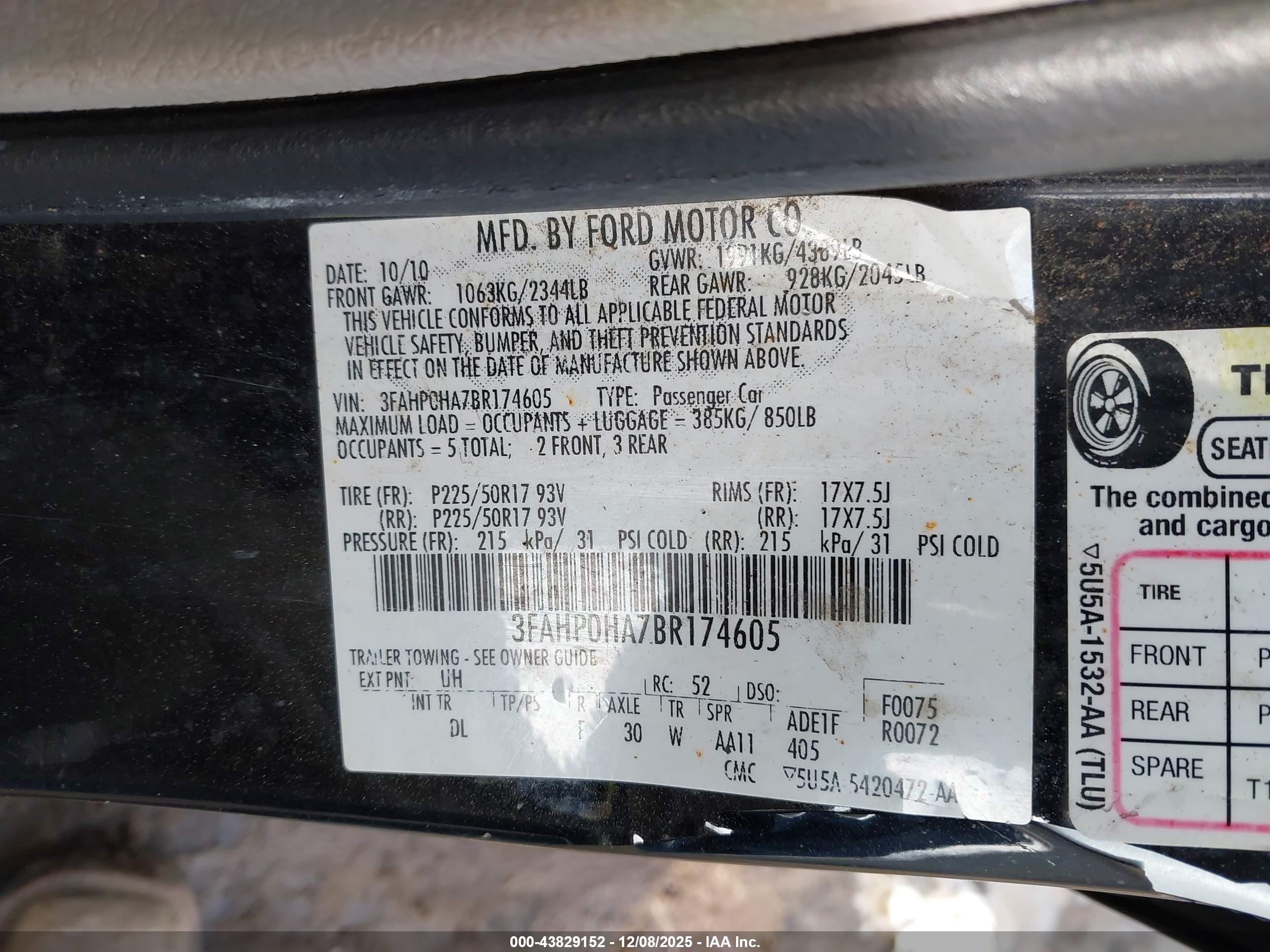 FORD FUSION image 9