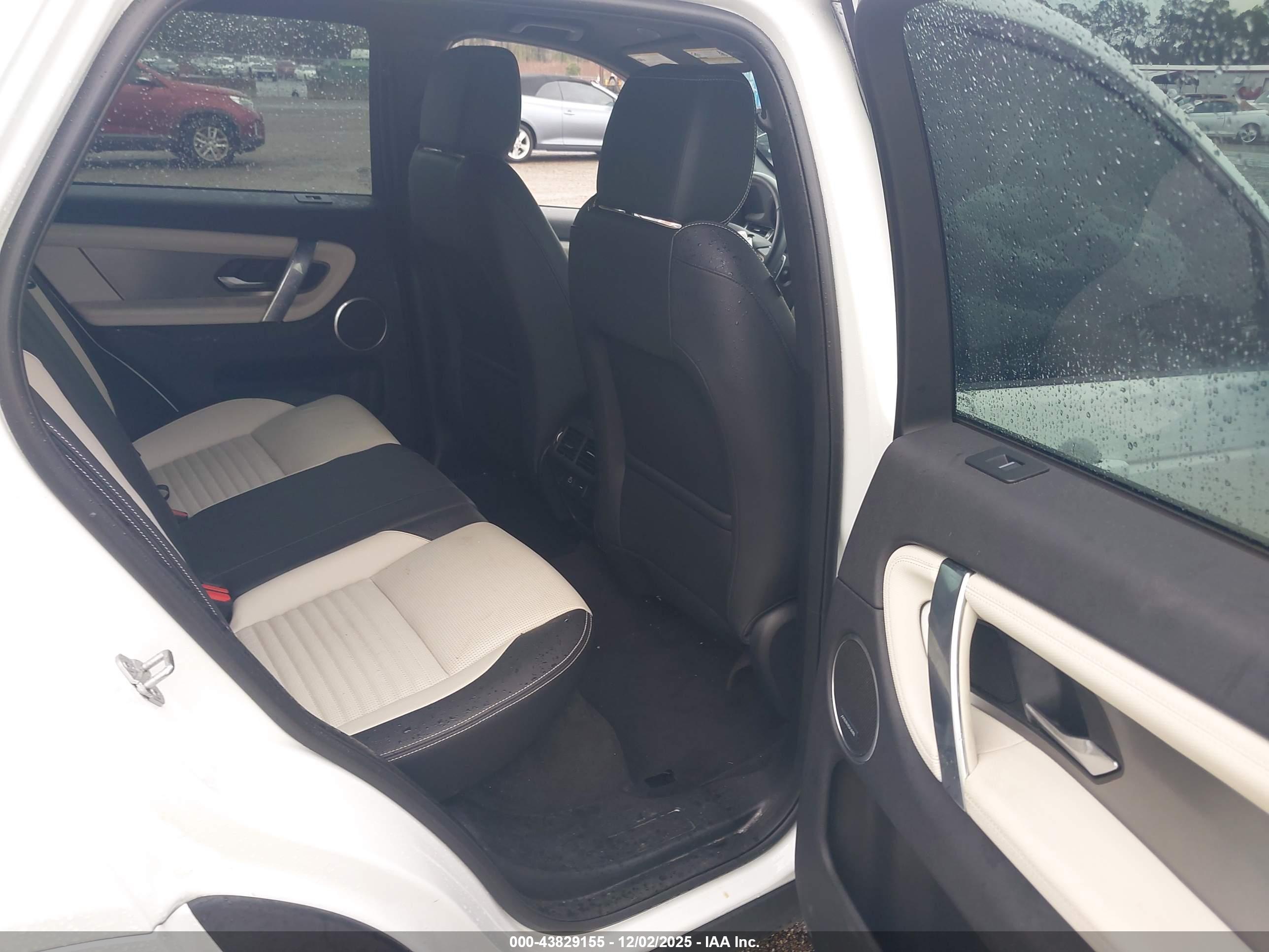 LAND ROVER image 8