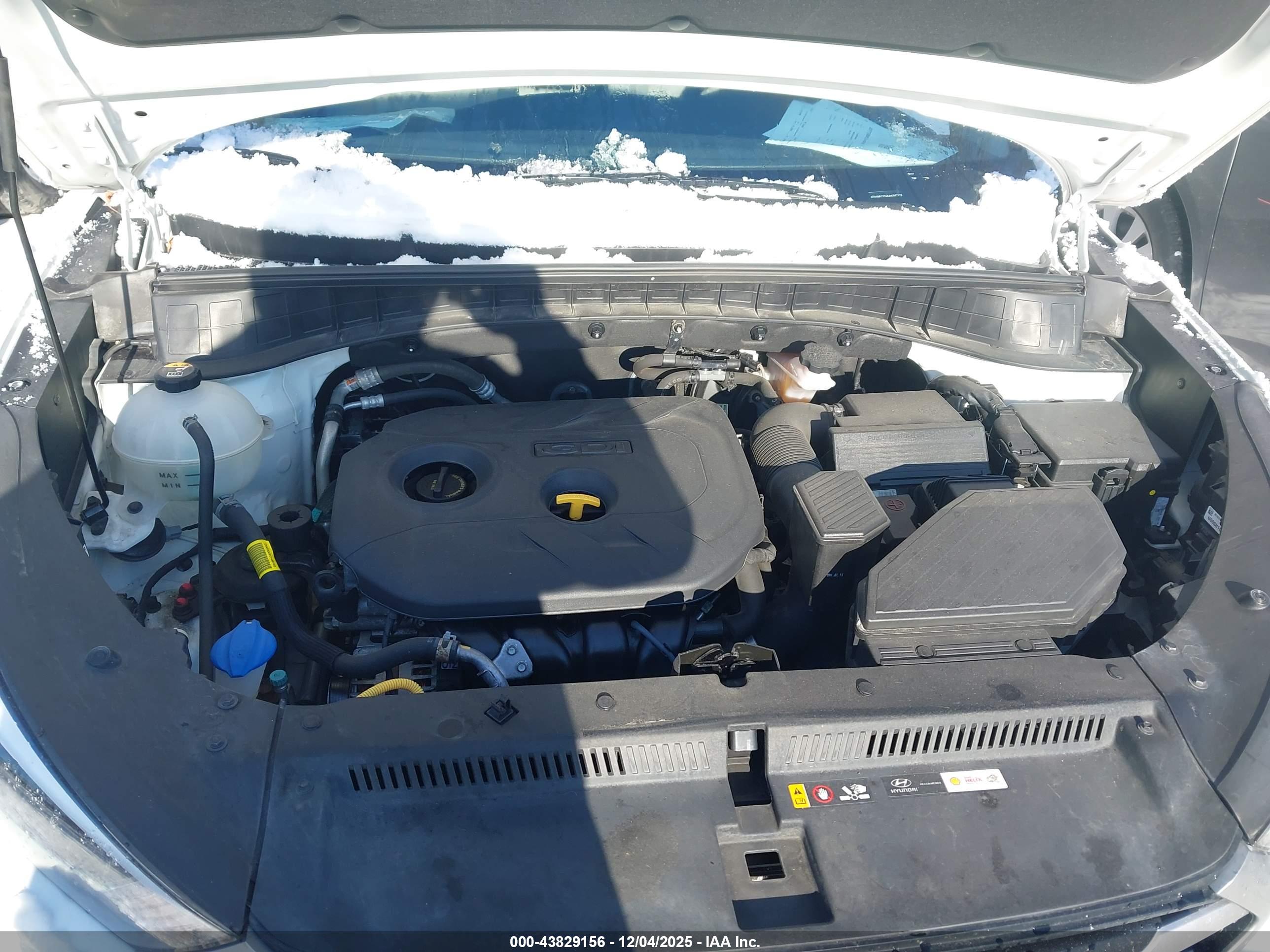 HYUNDAI TUCSON image 10