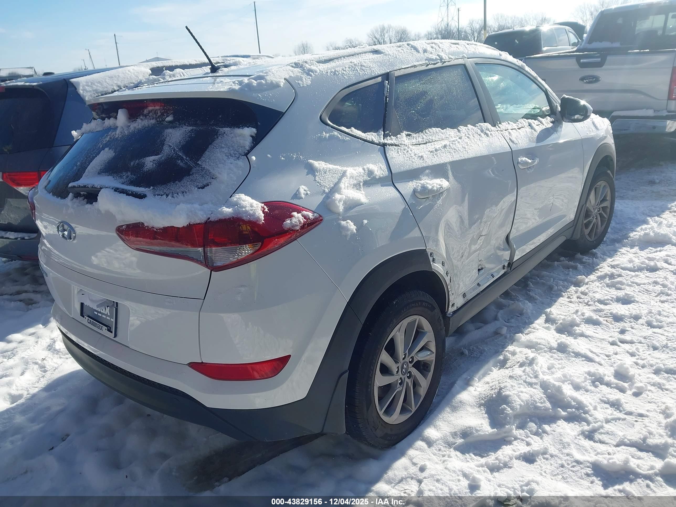 HYUNDAI TUCSON image 4