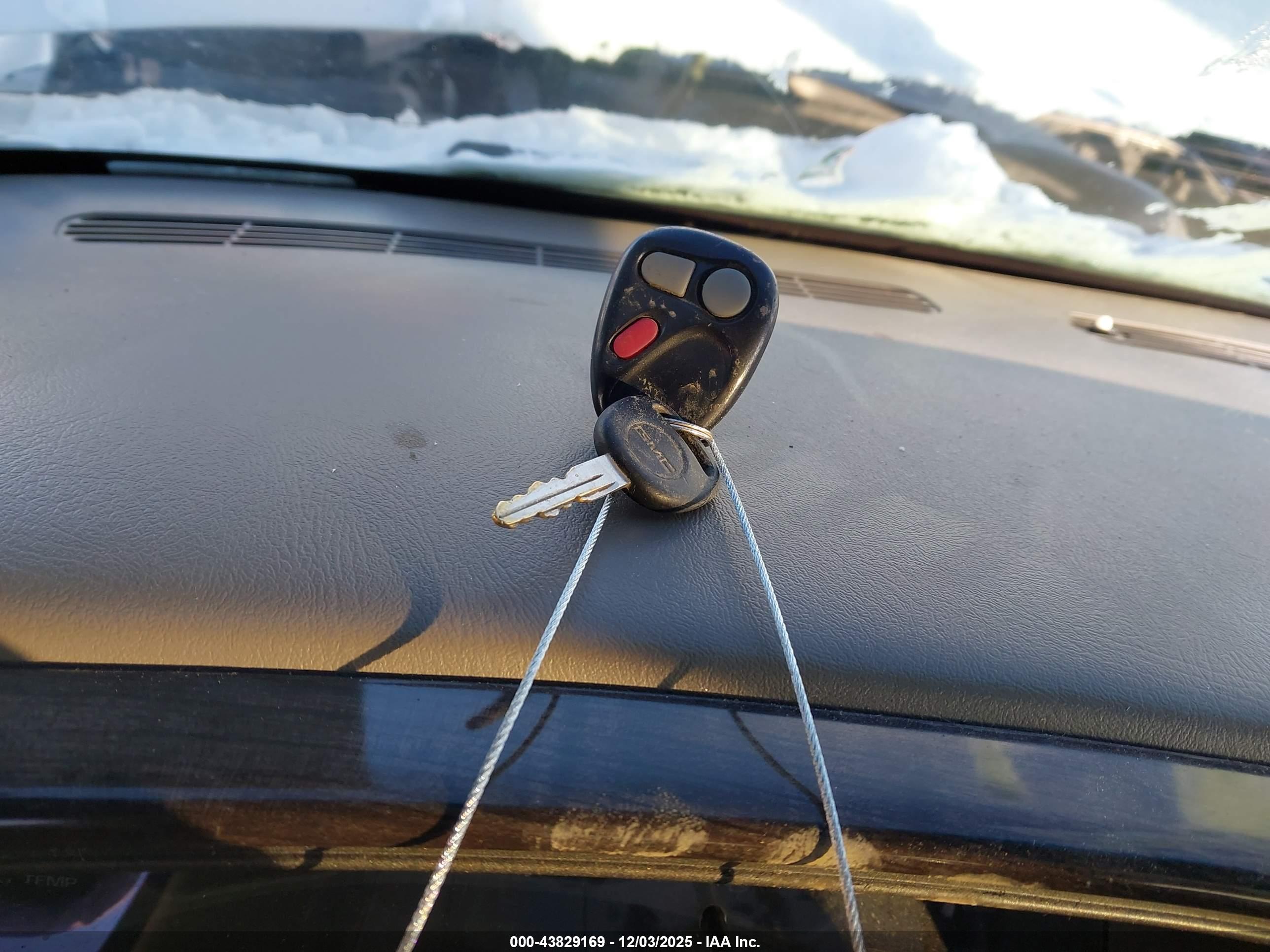 GMC YUKON image 11