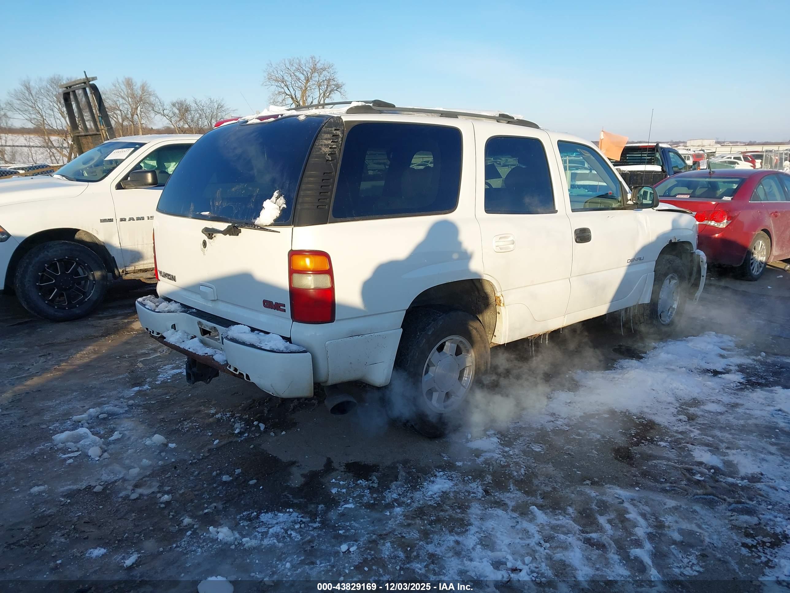 GMC YUKON image 4