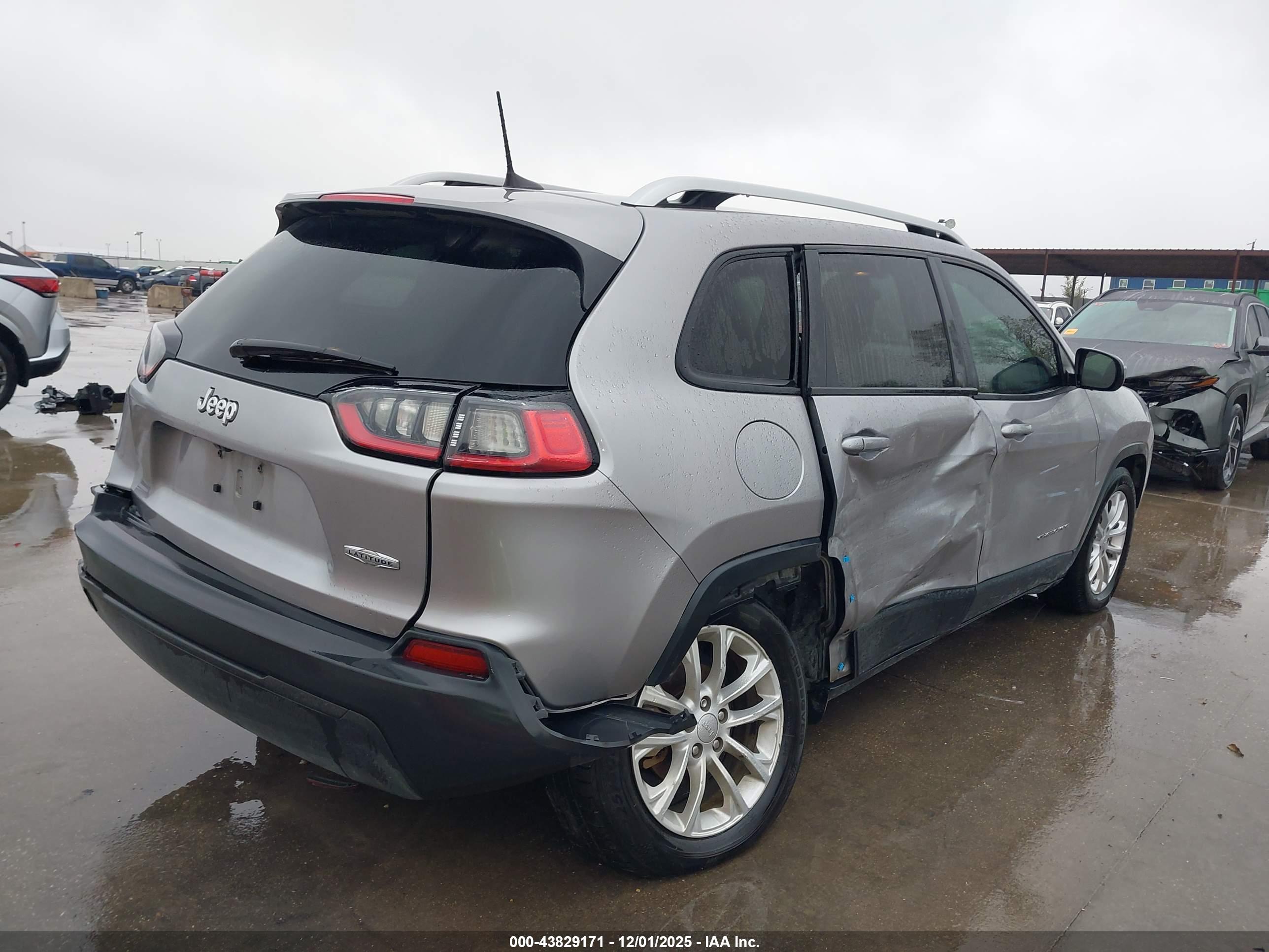 JEEP CHEROKEE image 4